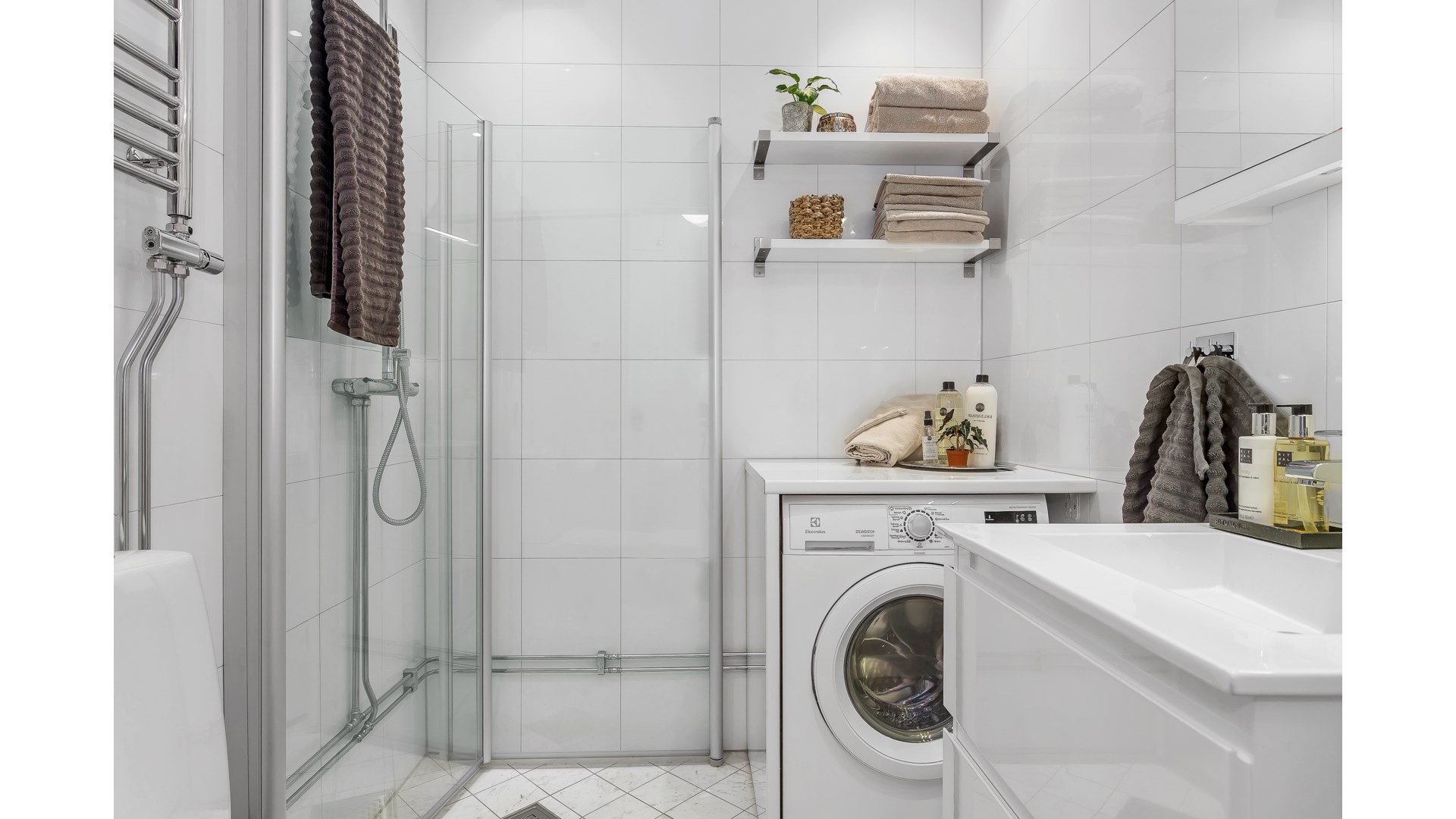 Bostadsbild från Åsgränd 4 A, Såld i Öfre Slotts, Uppsala