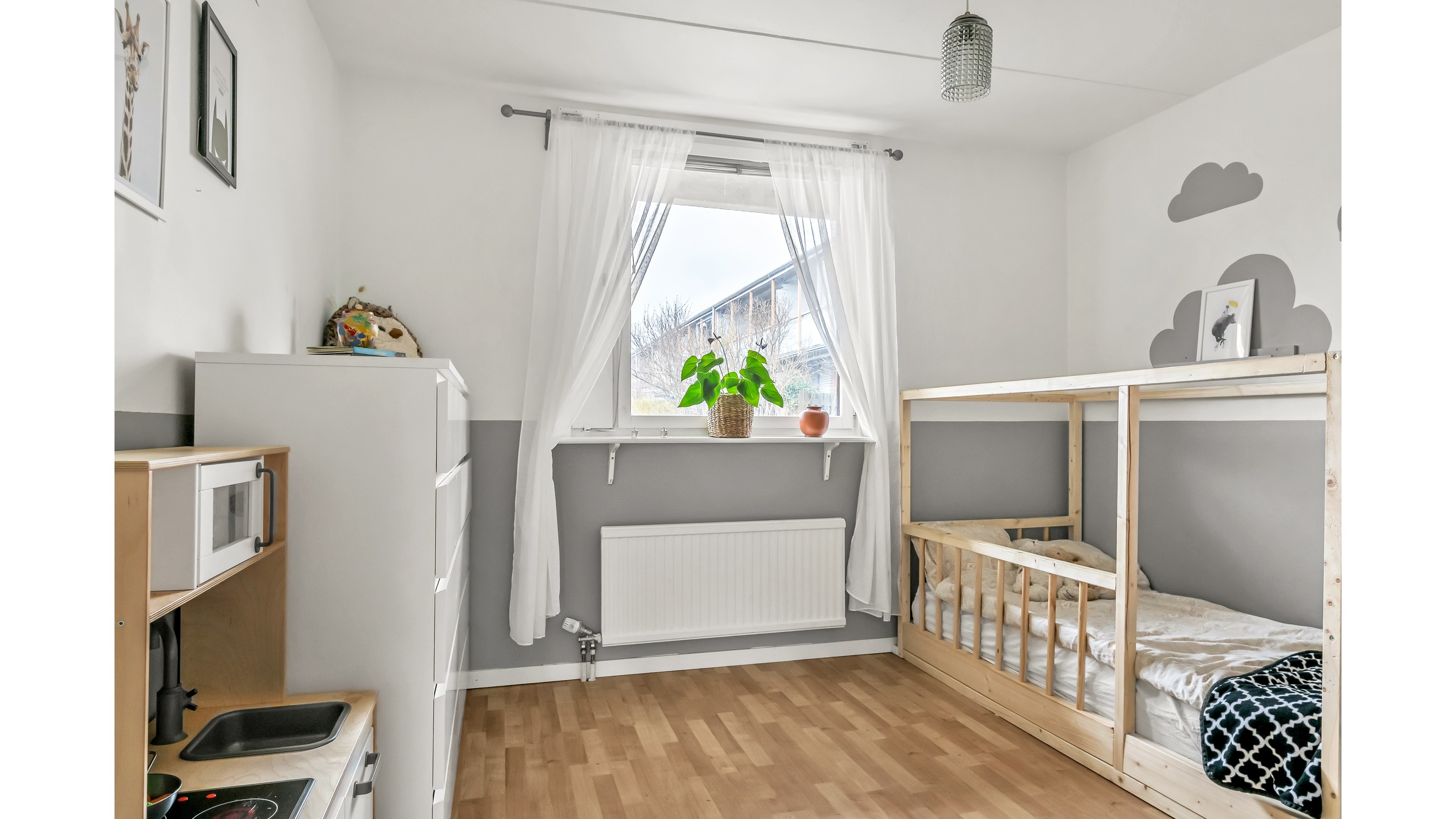 Bostadsbild från Karin Boyegatan 8 B, Såld i Löten, Uppsala