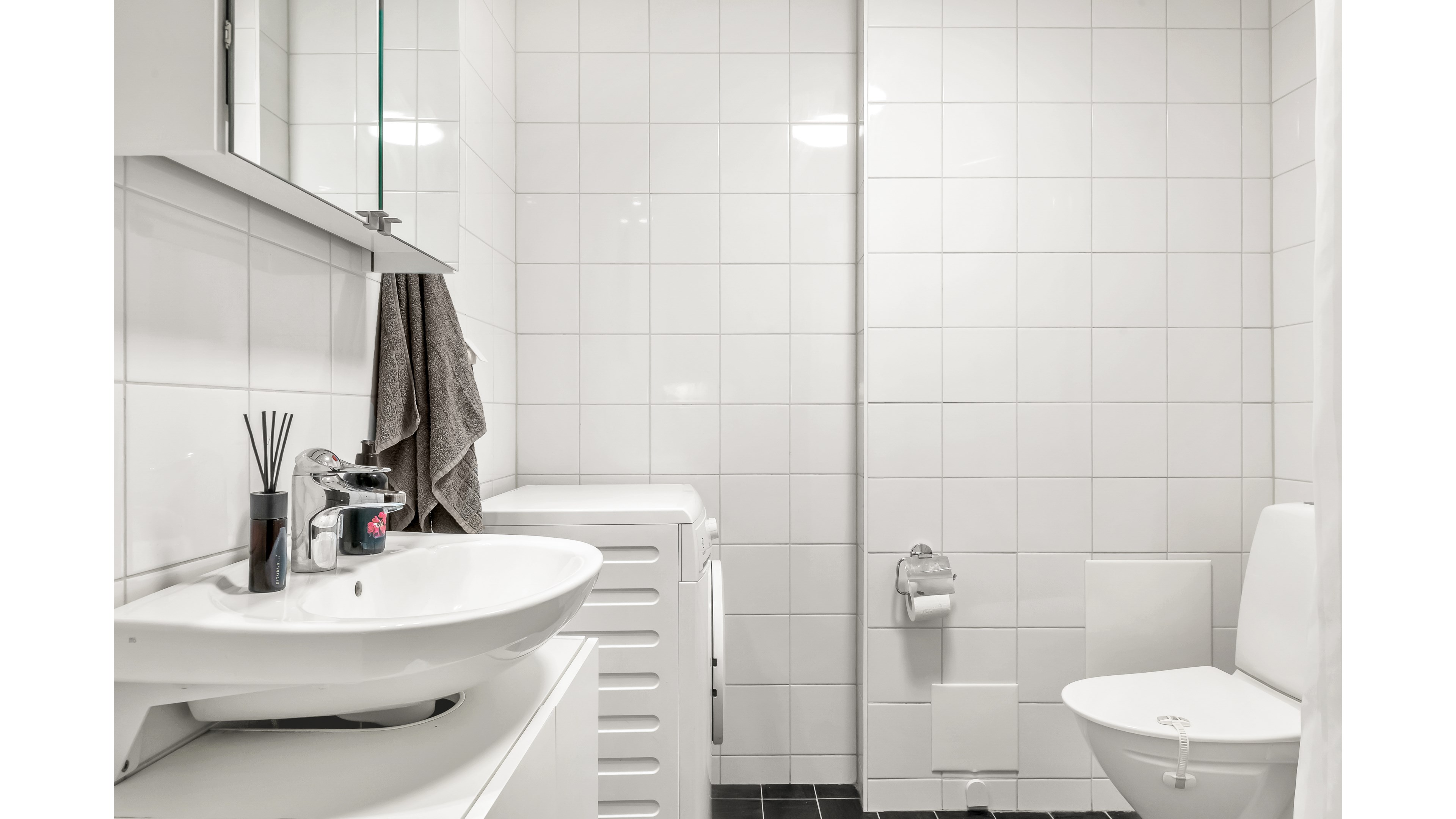 Bostadsbild från Karin Boyegatan 8 B, Såld i Löten, Uppsala