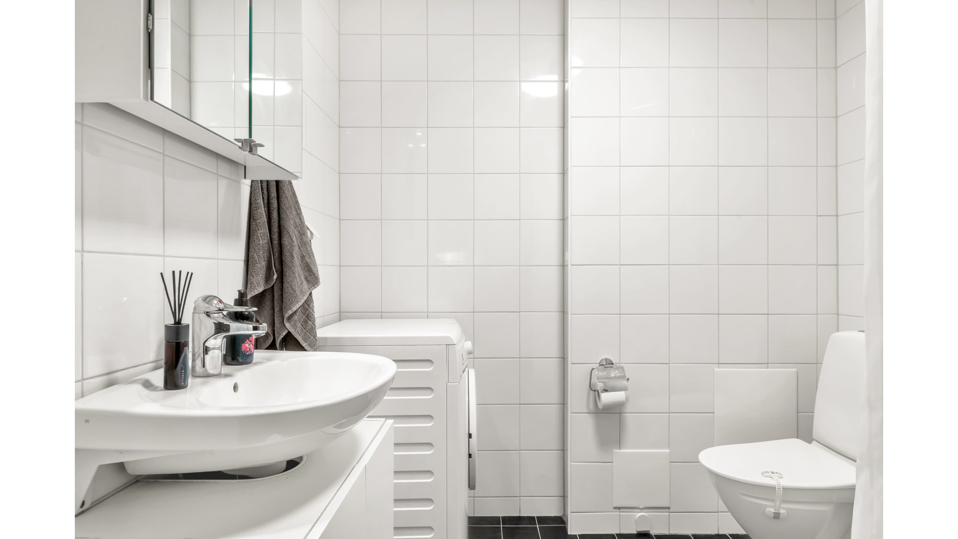 Bostadsbild från Karin Boyegatan 8 B, Såld i Löten, Uppsala