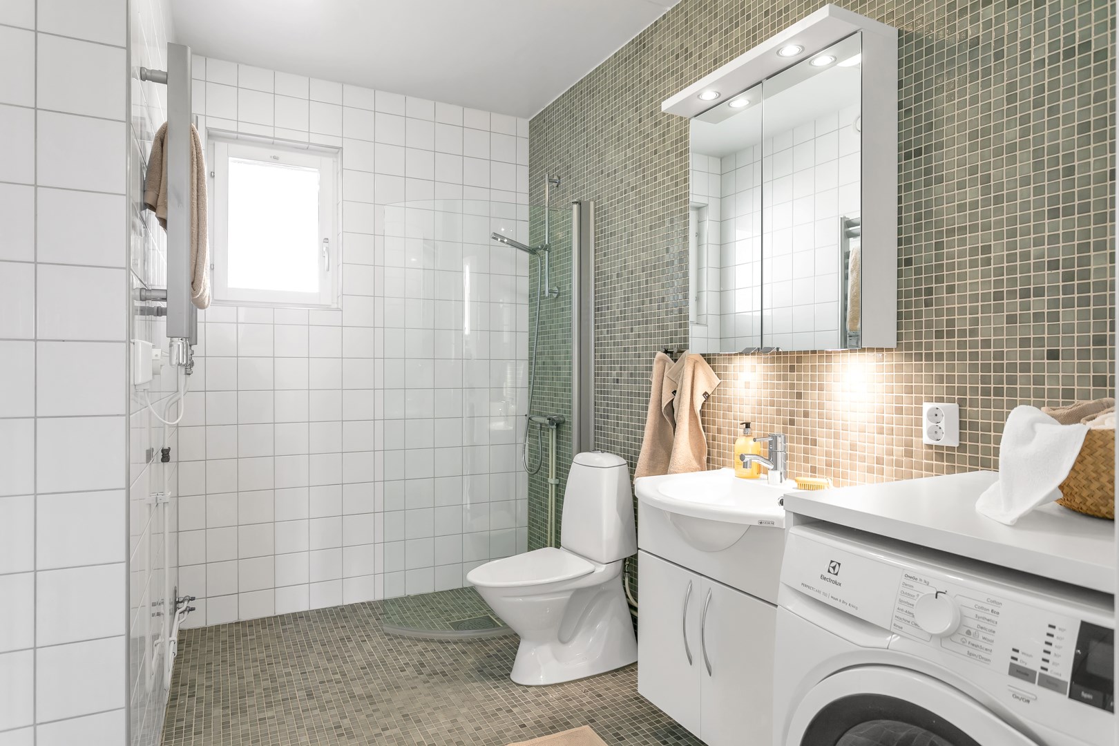 Bostadsbild från Vattholmavägen 4 D, Såld i Kapellgärdet, Uppsala