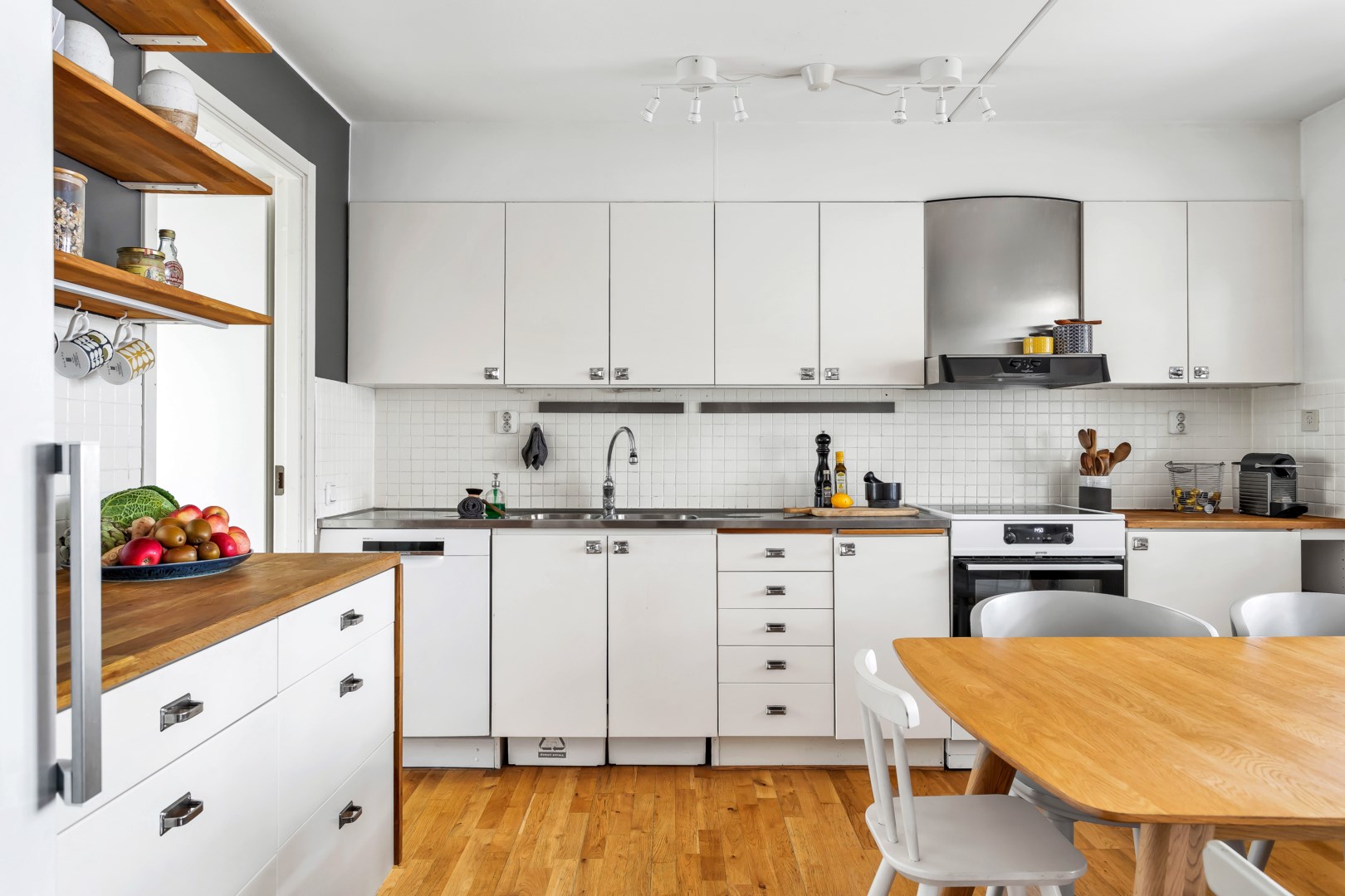 Bostadsbild från Eksoppsvägen 6, Såld i Norby, Uppsala