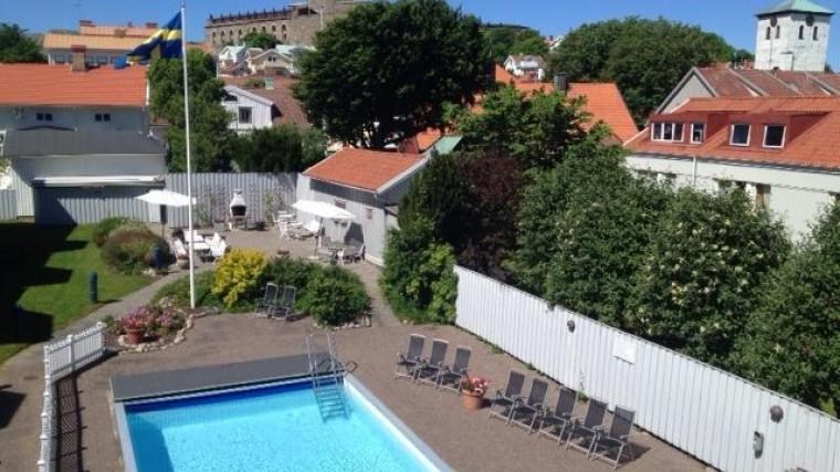 Uppvärmd pool & grillplats