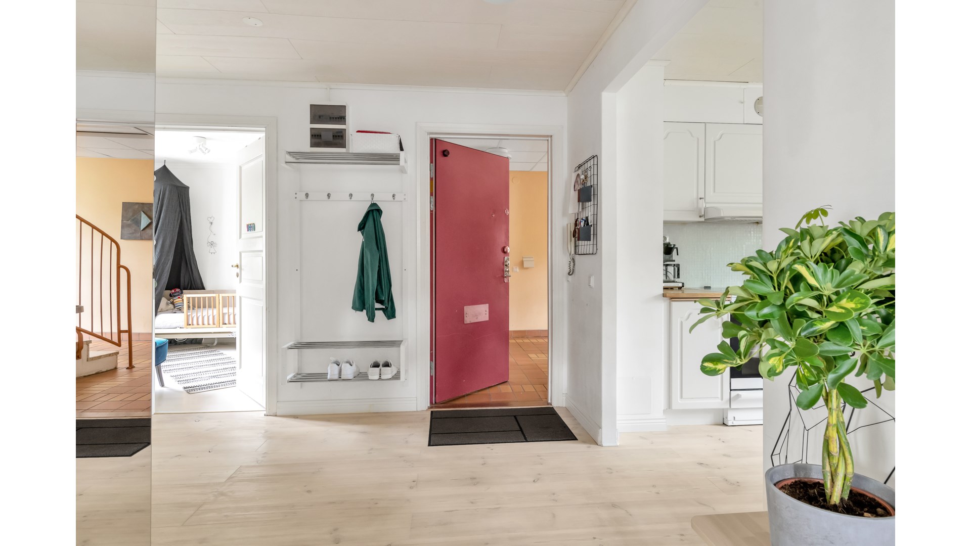 Bostadsbild från Tryffelvägen 39, Såld i Norby, Uppsala