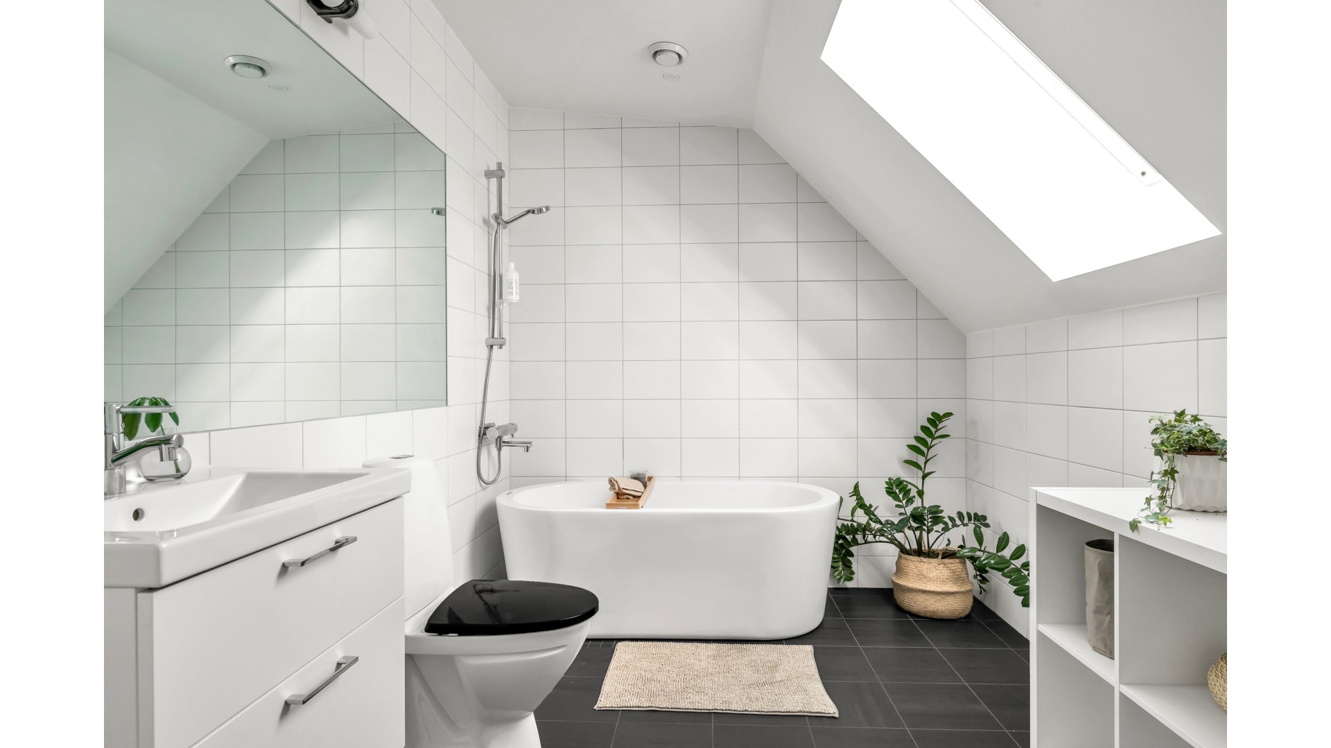 Bostadsbild från Storstensvägen 101, Såld i Lindbacken, Uppsala