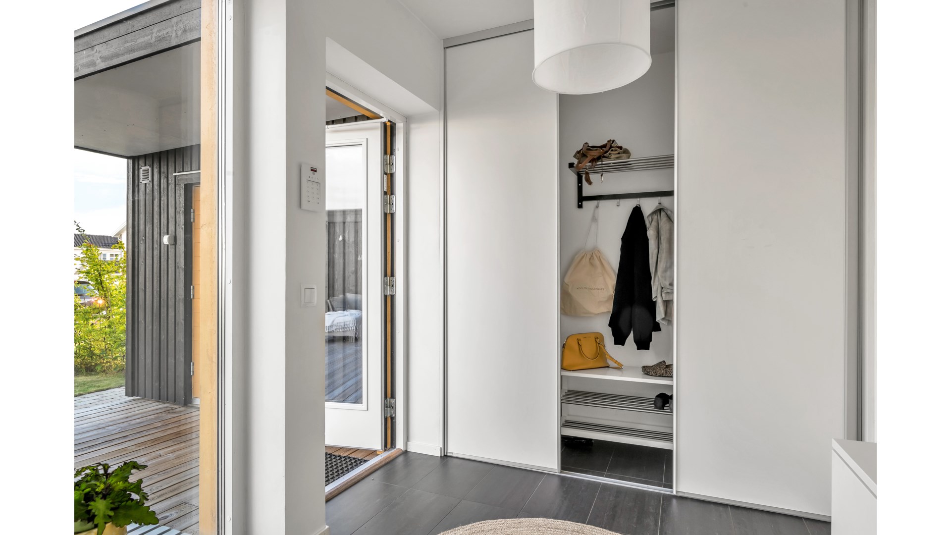 Bostadsbild från Storstensvägen 101, Såld i Lindbacken, Uppsala