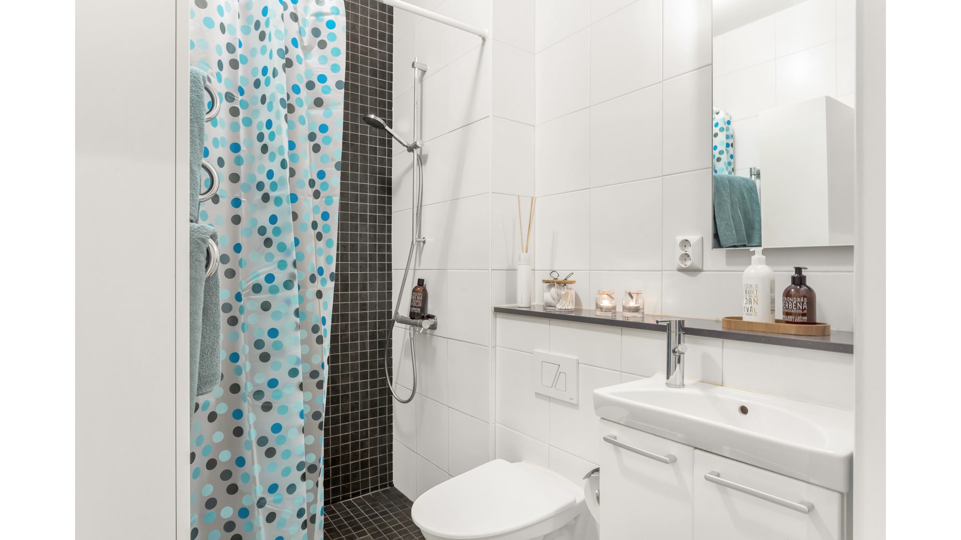 Bostadsbild från Norbyvägen 46D, Såld i Sommarro, Uppsala