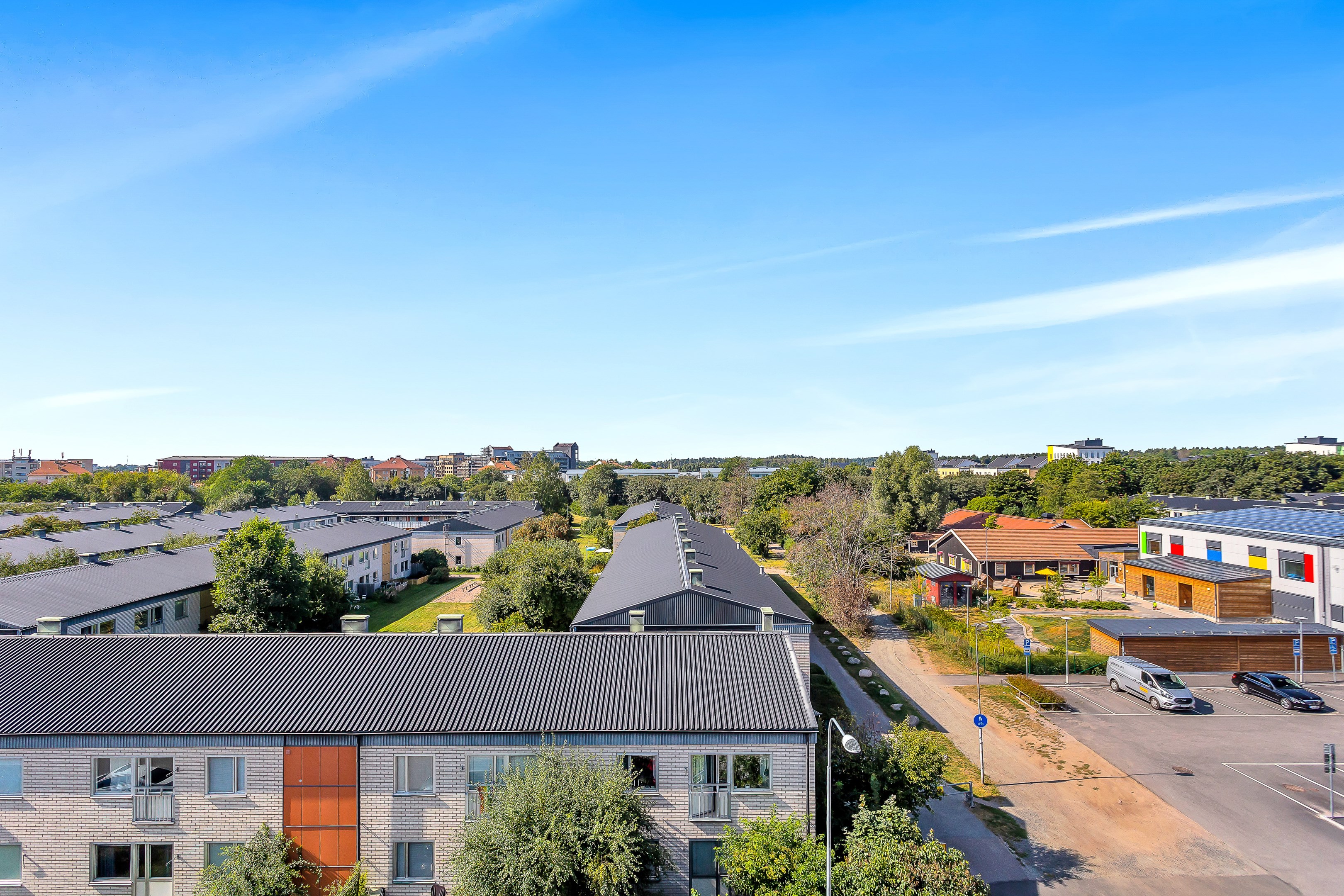 Bostadsbild från Råbyvägen 48, Såld i Kapellgärdet, Uppsala