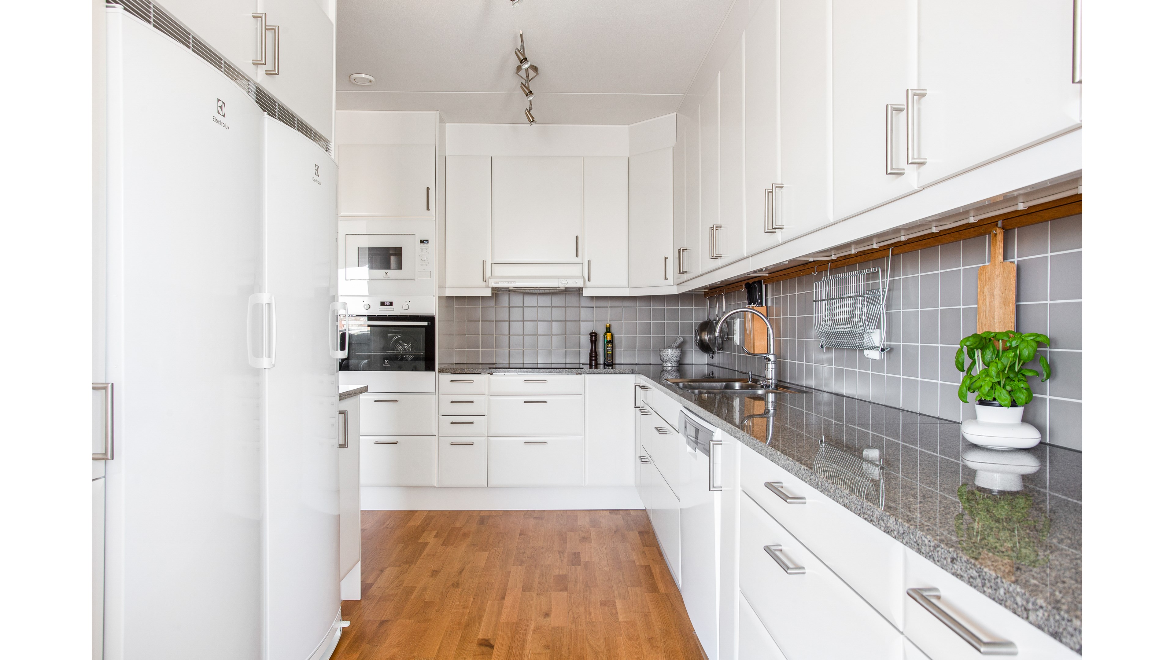 Bostadsbild från Råbyvägen 48, Såld i Kapellgärdet, Uppsala