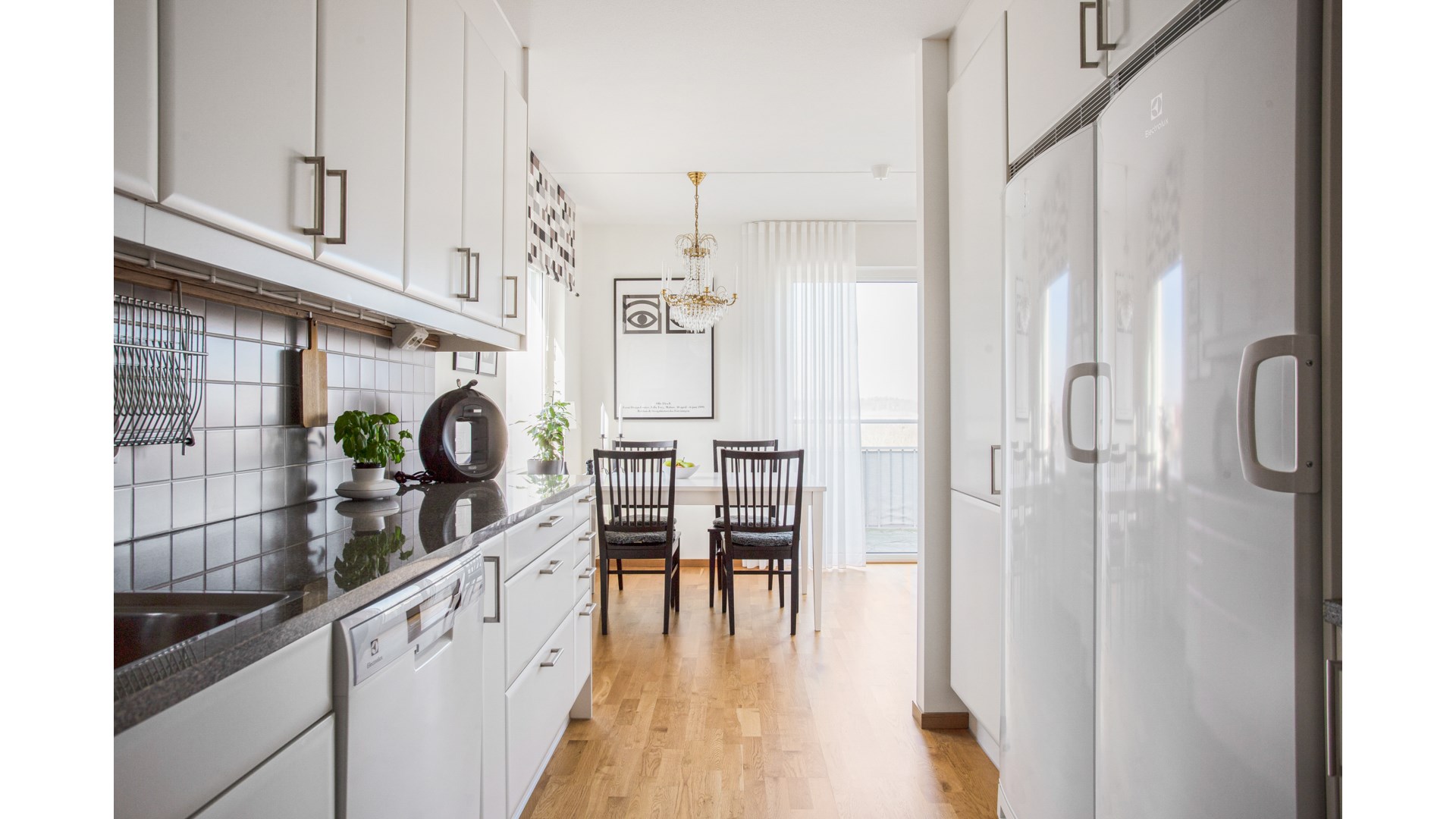 Bostadsbild från Råbyvägen 48, Såld i Kapellgärdet, Uppsala