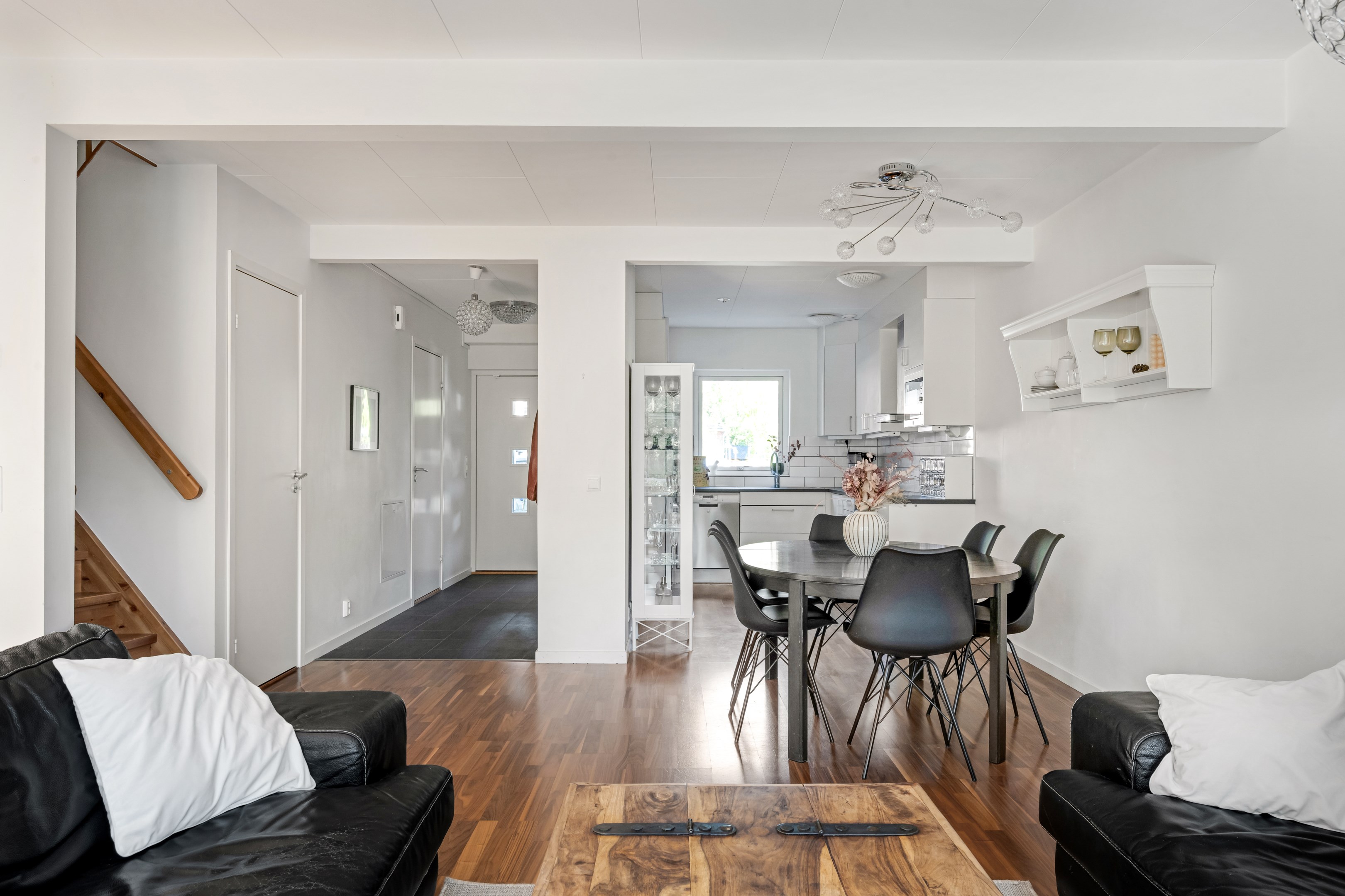 Bostadsbild från Varggropsvägen 44, Kommande i Björklinge, Uppsala