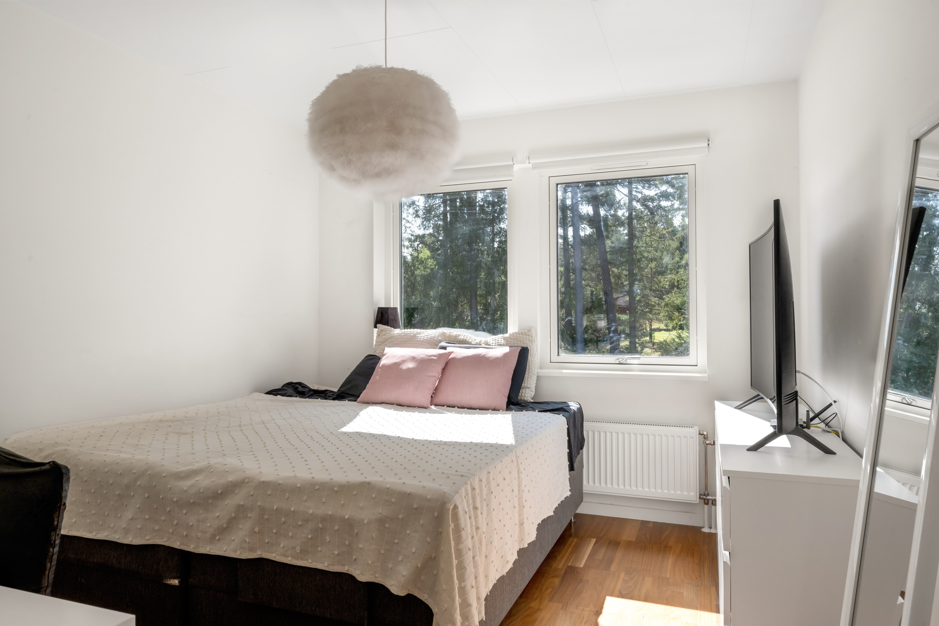 Bostadsbild från Varggropsvägen 44, Kommande i Björklinge, Uppsala