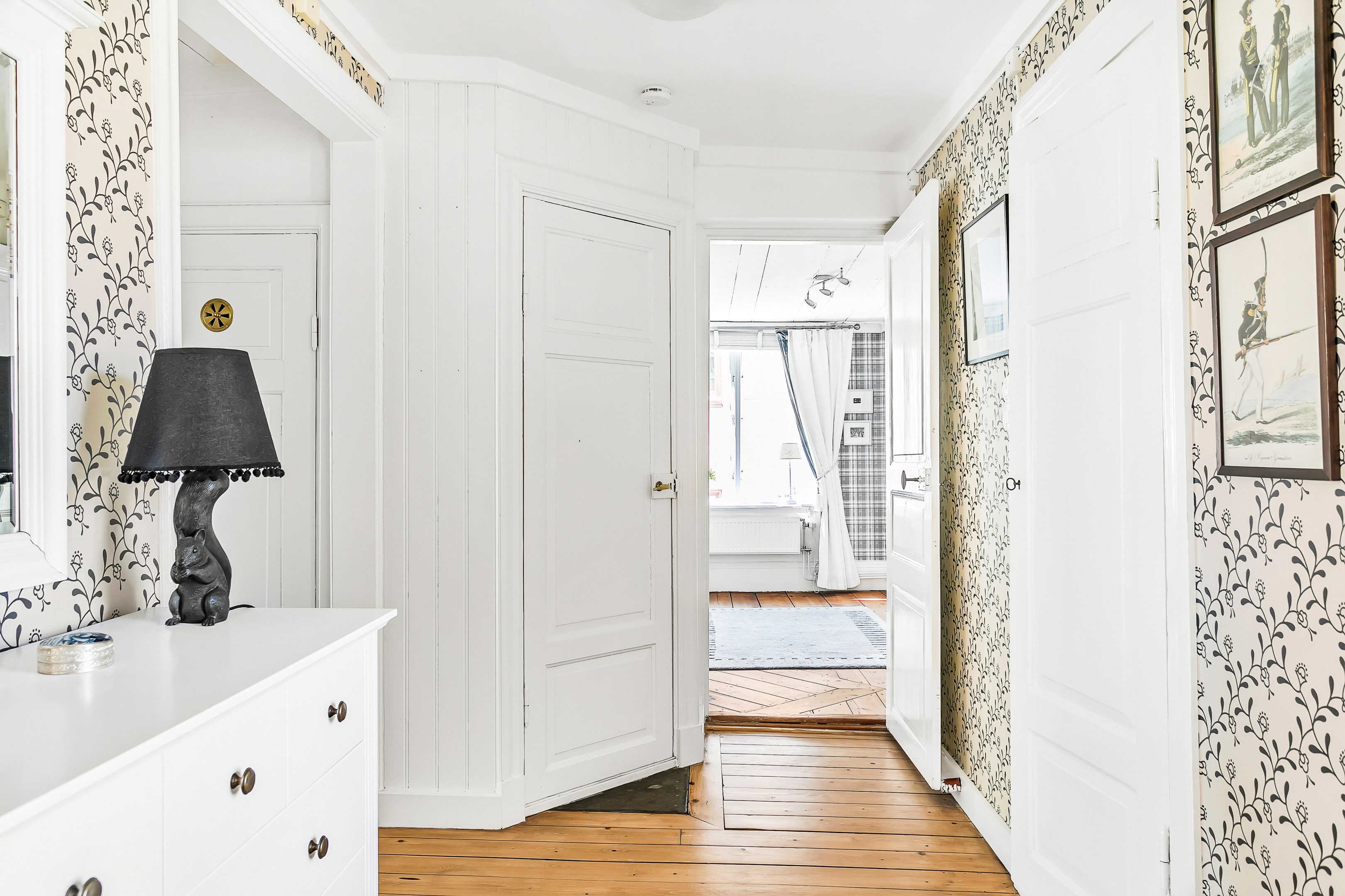 Bostadsbild från Övre Slottsgatan 9B, Såld i Öfre Slotts, Uppsala