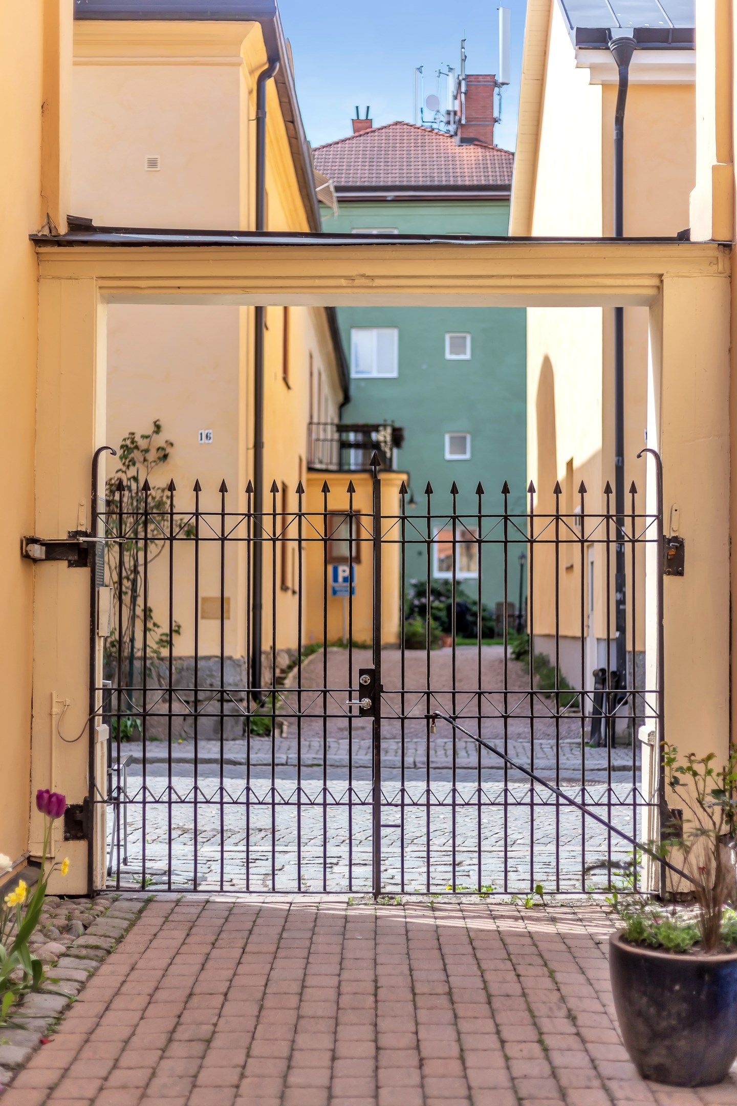 Bostadsbild från Övre Slottsgatan 9B, Såld i Öfre Slotts, Uppsala