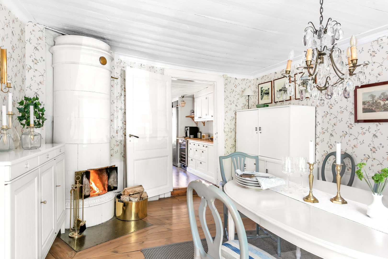 Bostadsbild från Övre Slottsgatan 9B, Såld i Öfre Slotts, Uppsala