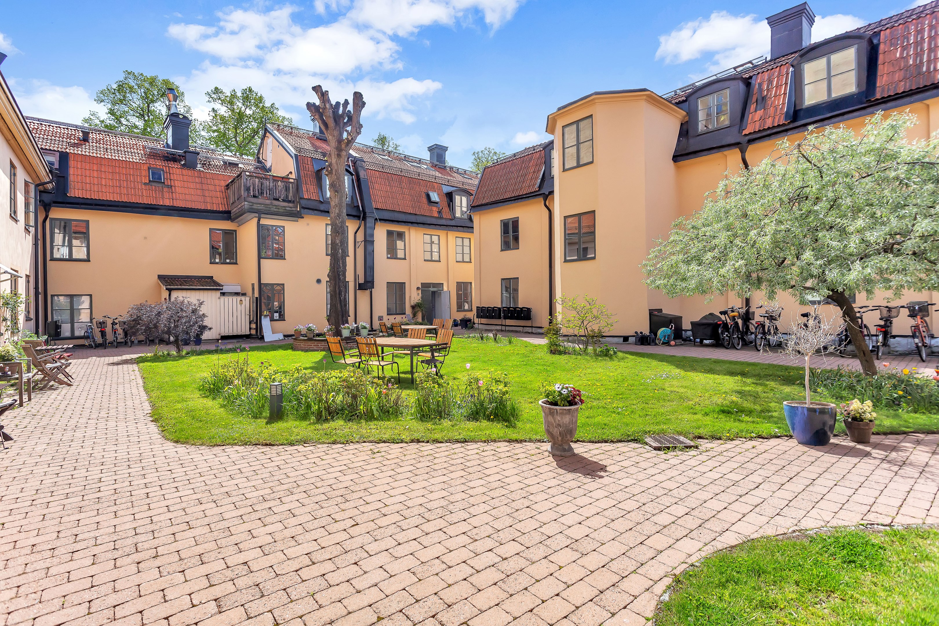 Bostadsbild från Övre Slottsgatan 9B, Såld i Öfre Slotts, Uppsala