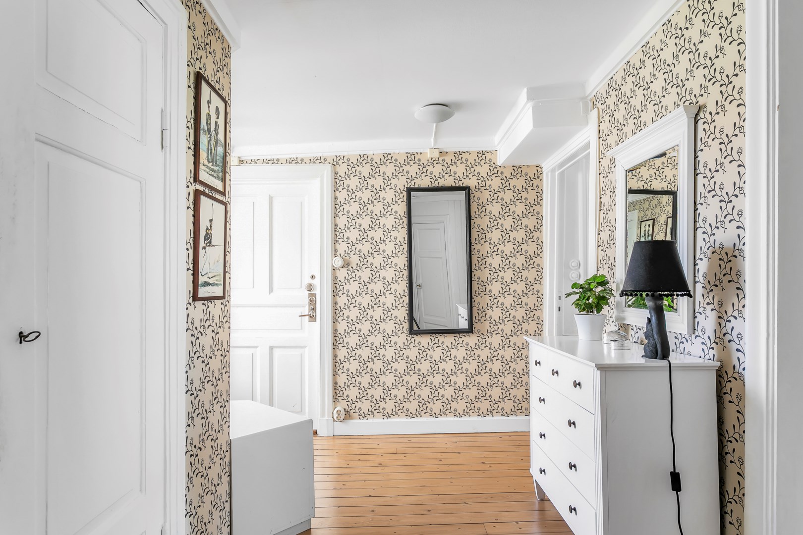 Bostadsbild från Övre Slottsgatan 9B, Såld i Öfre Slotts, Uppsala