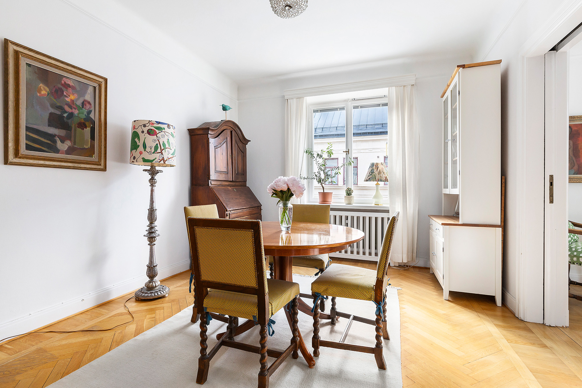 Bostadsbild från Artillerigatan 36, 4tr, Såld i Östermalm, Stockholm