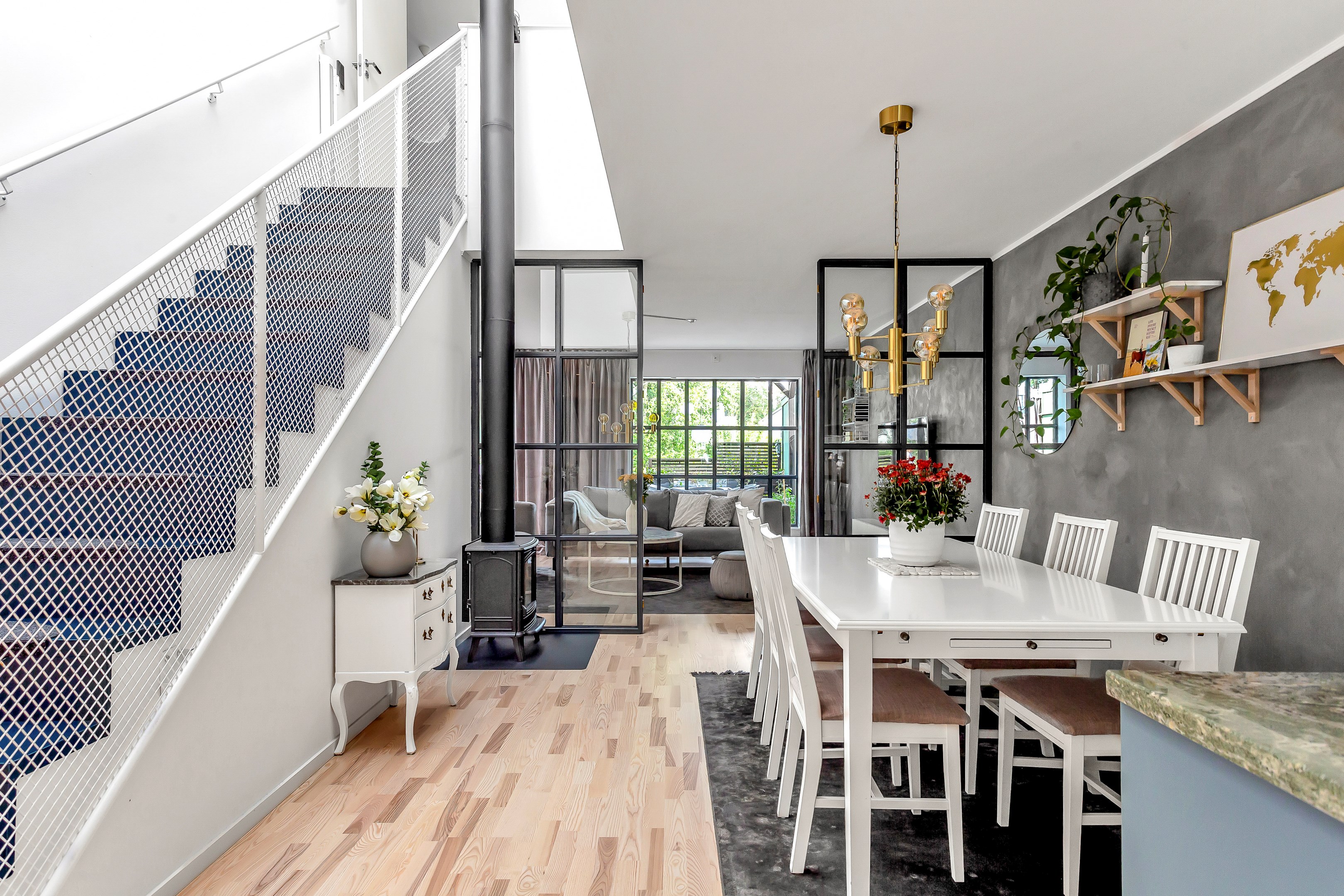 Bostadsbild från Torpsvängen 36, Såld i Lindbacken, Uppsala