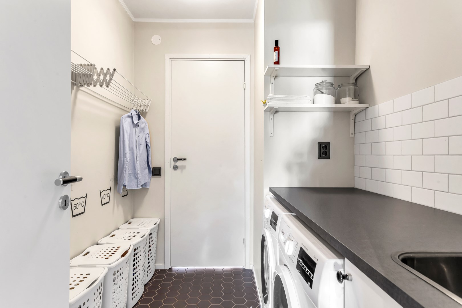 Bostadsbild från Torpsvängen 36, Såld i Lindbacken, Uppsala