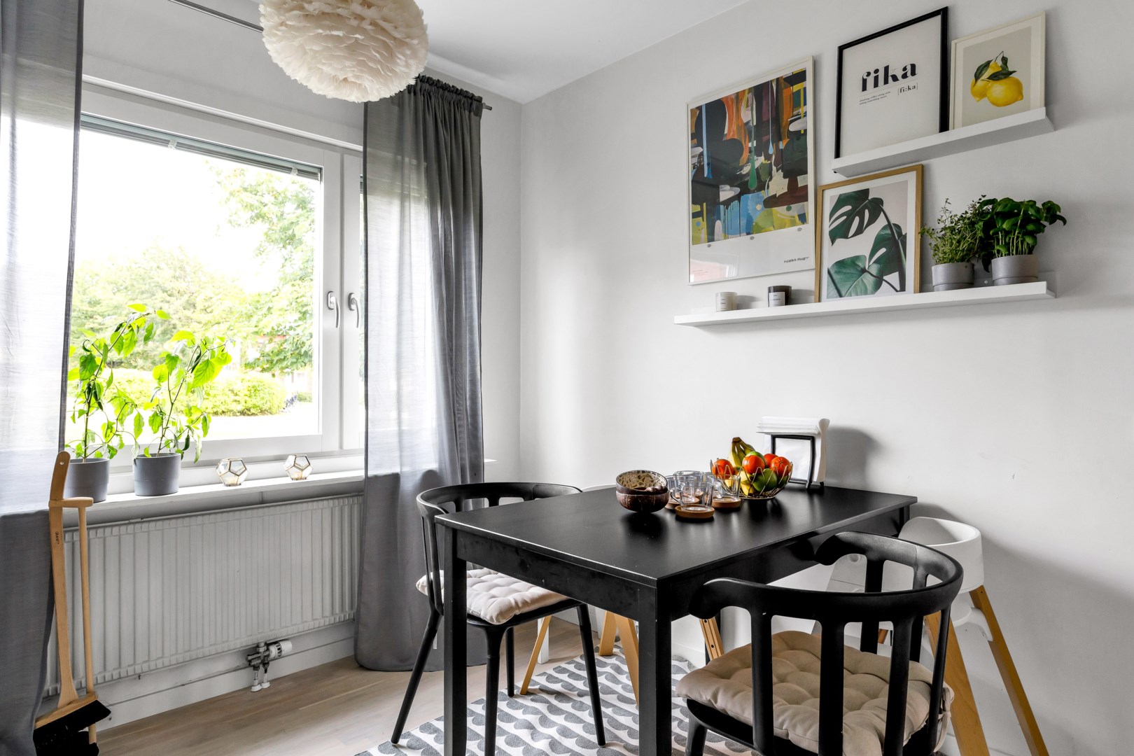 Bostadsbild från Körvelgatan 25B, Såld i Årsta, Uppsala