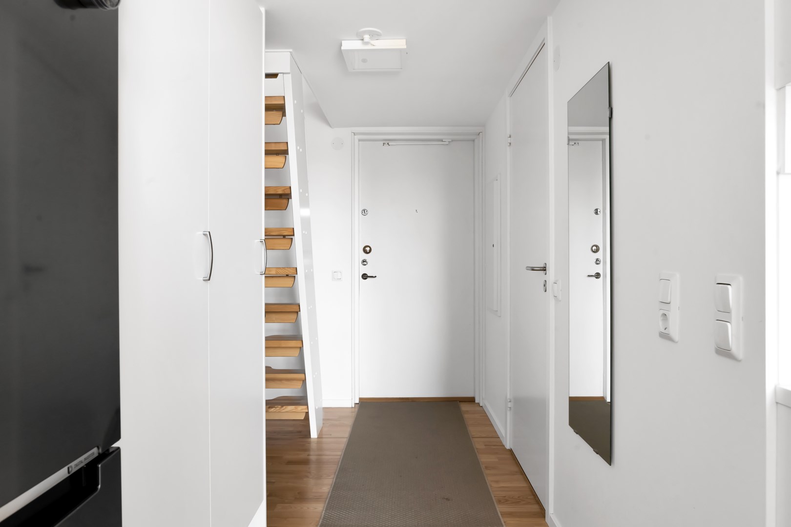 Bostadsbild från Rosendalsvägen 12, Såld i Rosendal, Uppsala