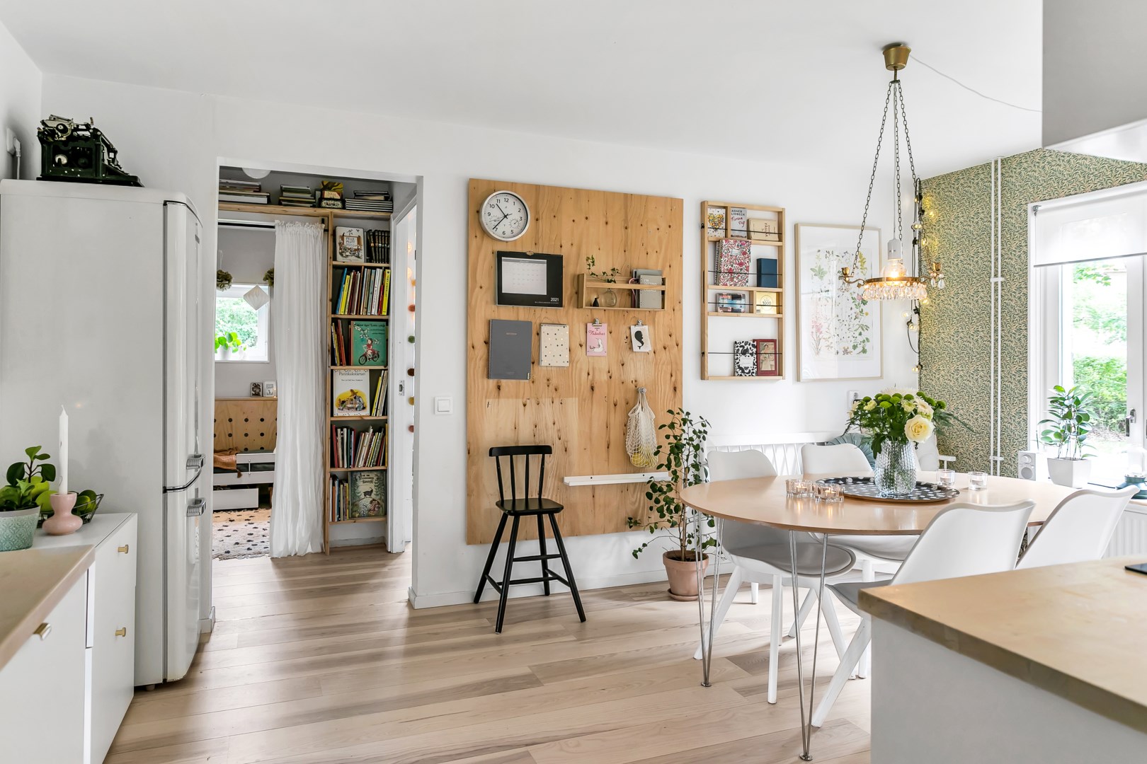 Bostadsbild från Basarbovägen 4, Såld i Ekeby, Uppsala