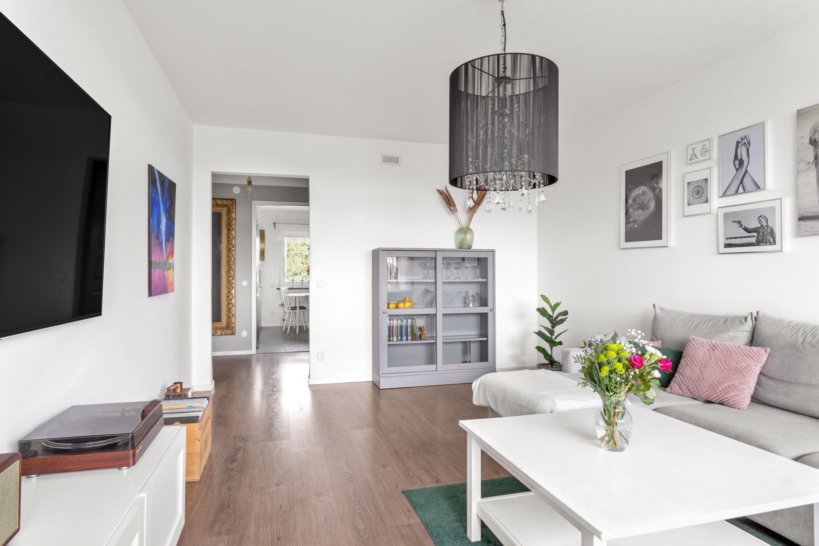 Bostadsbild från Molngatan 27, Såld i Gränby, Uppsala