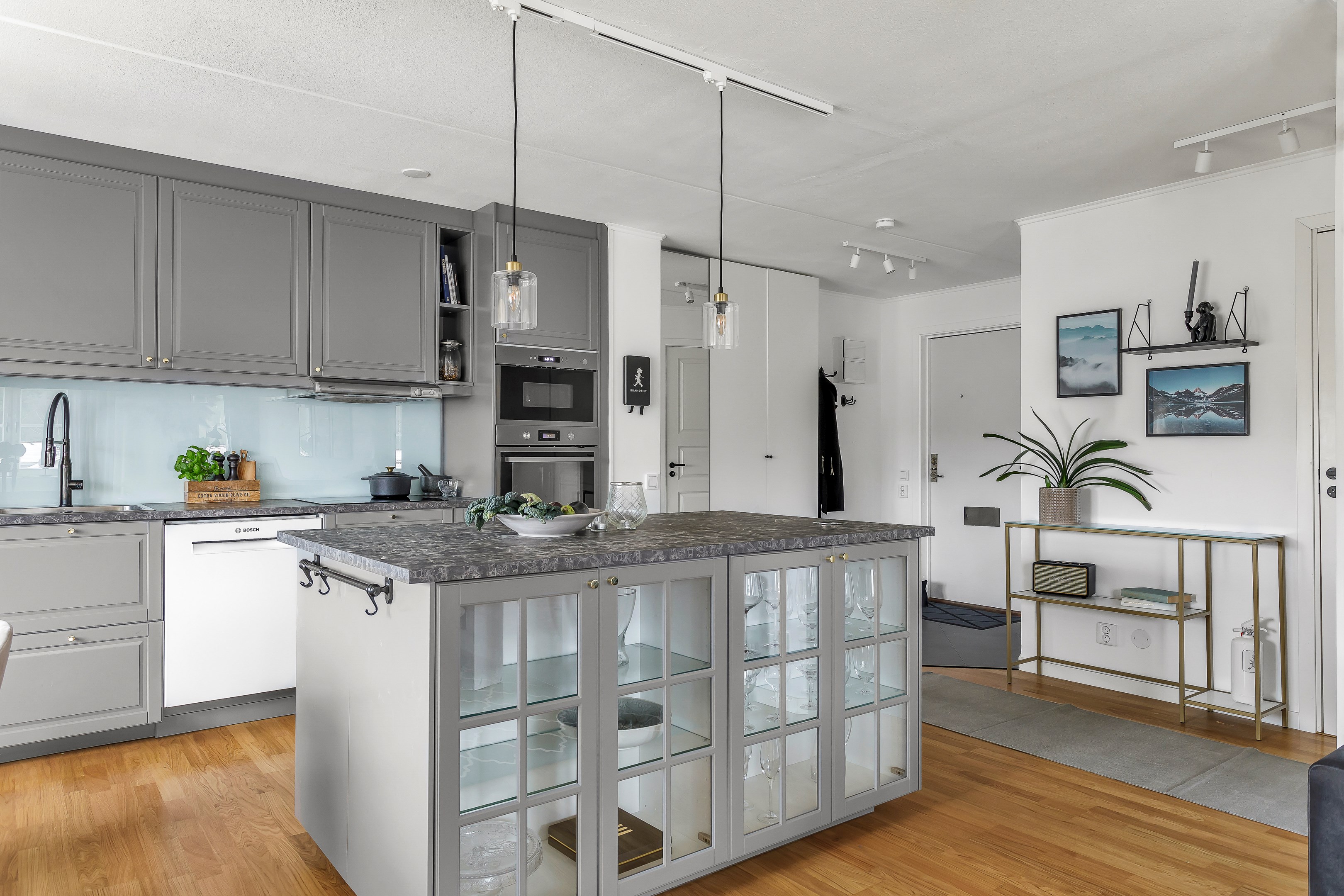 Bostadsbild från Västgötaresan 93, Såld i Sävja, Uppsala