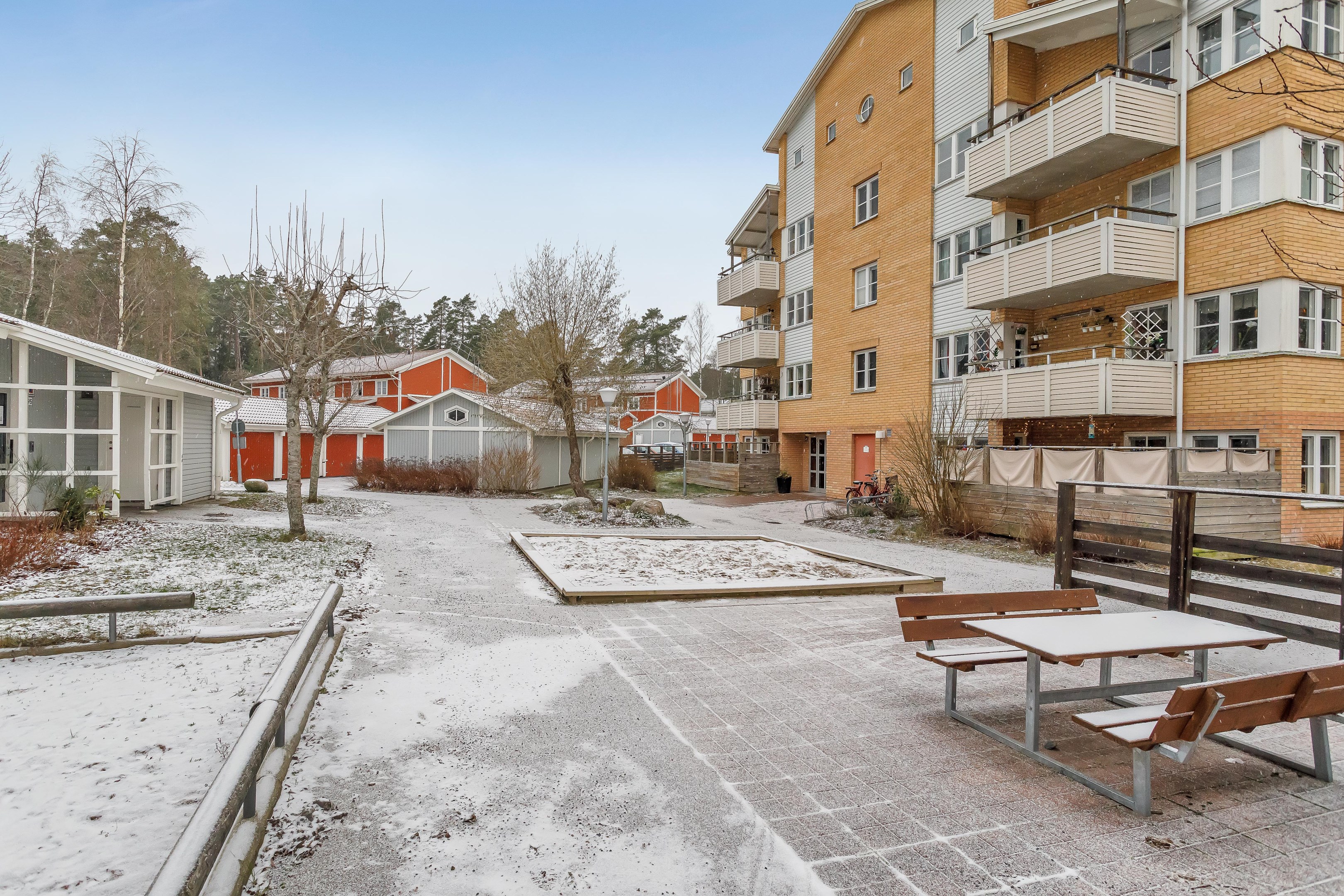 Bostadsbild från Västgötaresan 93, Såld i Sävja, Uppsala