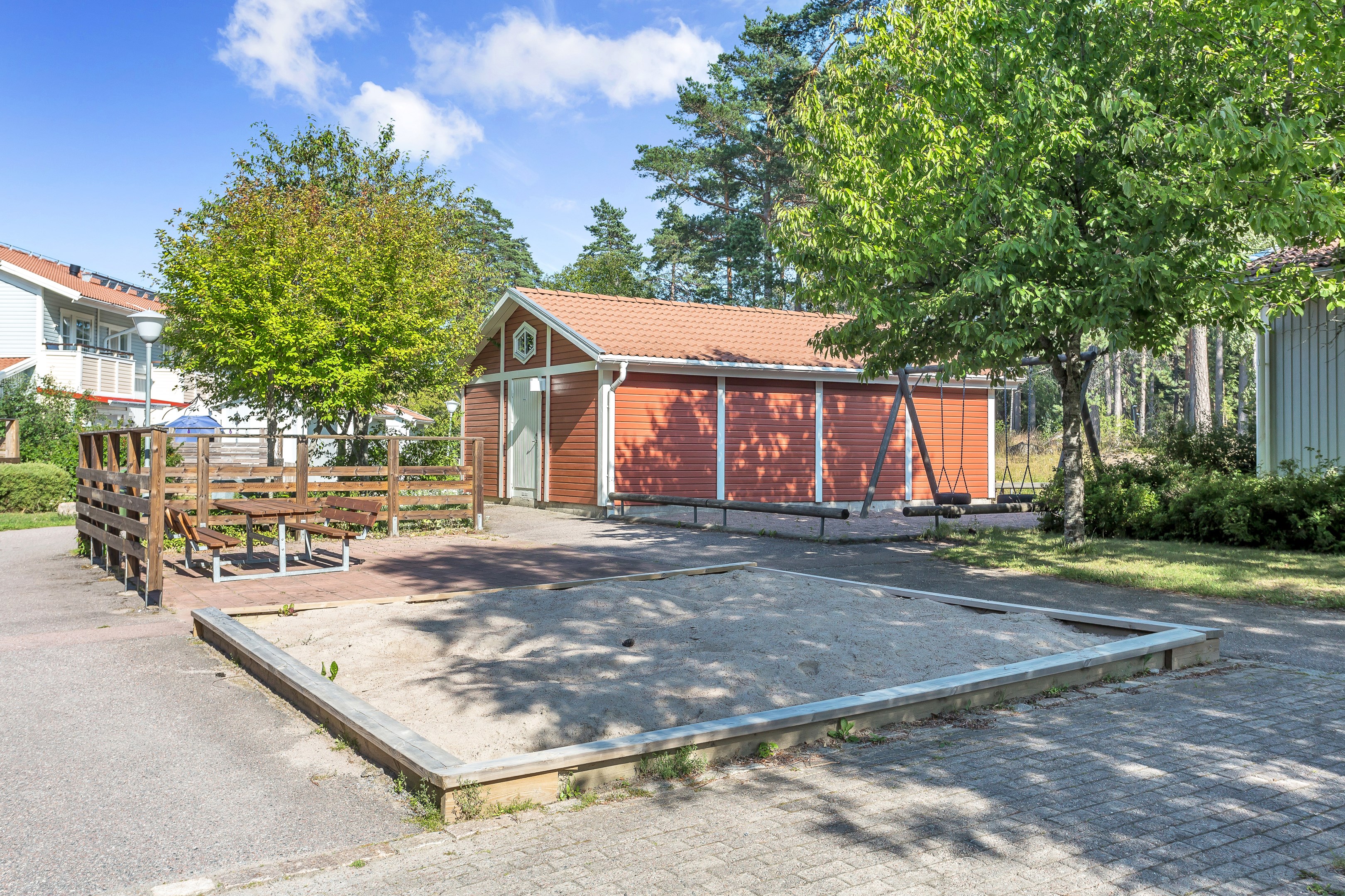 Bostadsbild från Västgötaresan 93, Såld i Sävja, Uppsala