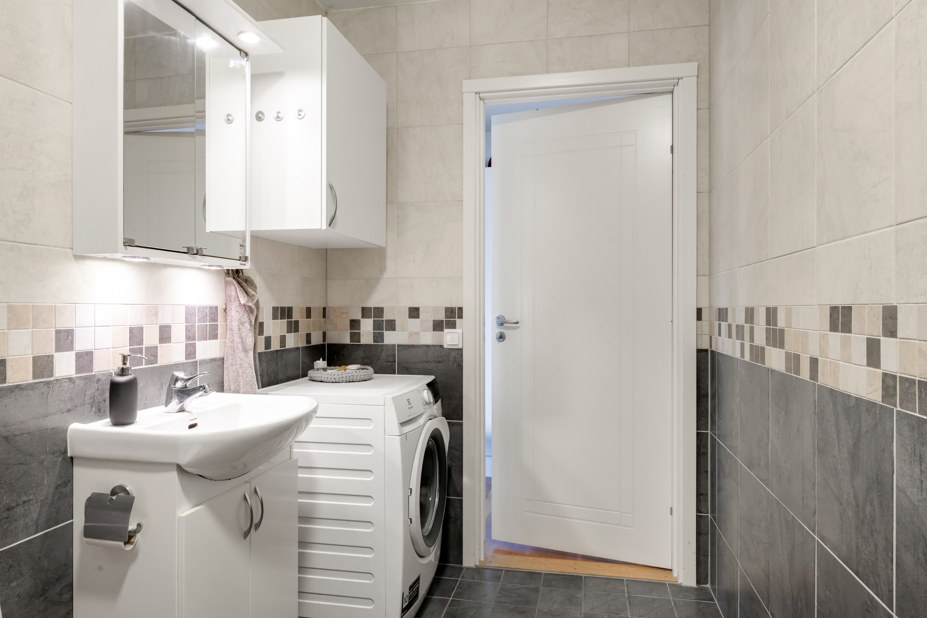 Bostadsbild från Portalgatan 4A, Till salu i Kapellgärdet, Uppsala