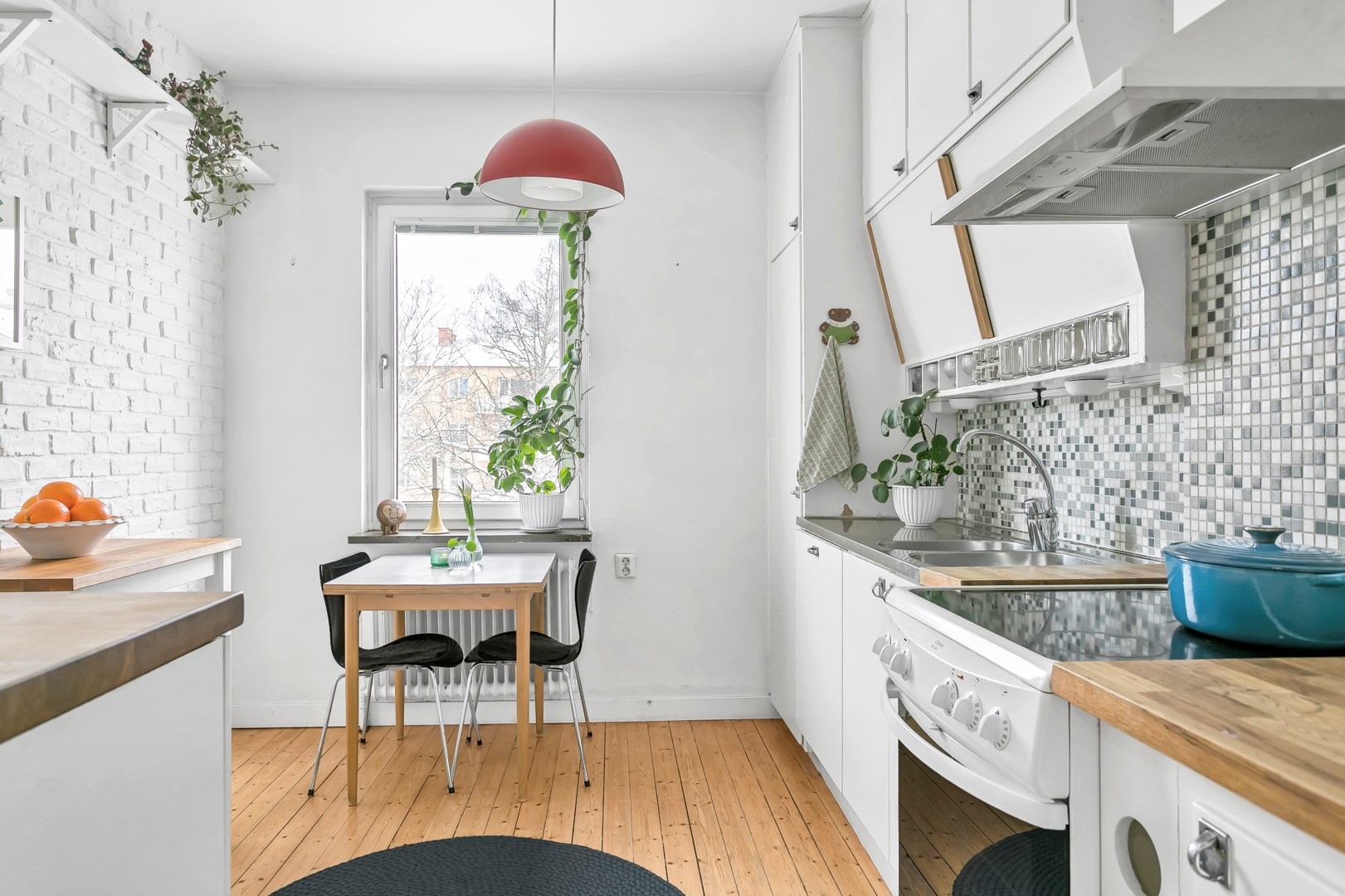 Bostadsbild från Svartbäcksgatan 74A, Såld i Svartbäcken, Uppsala