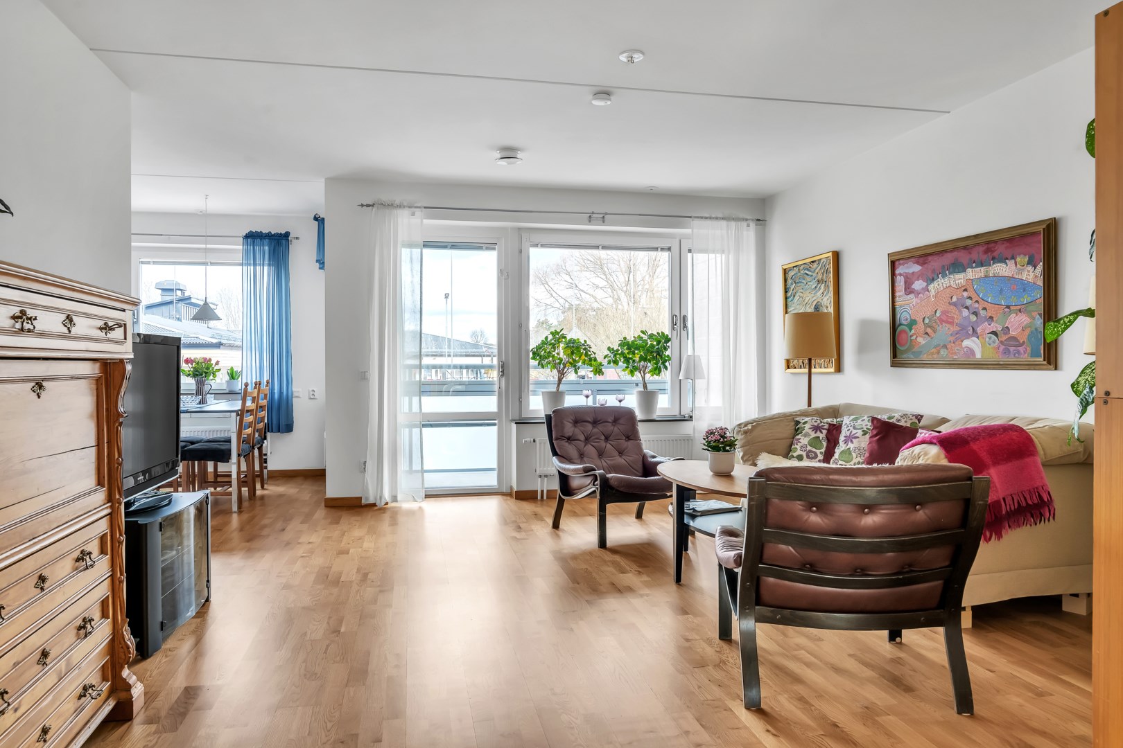 Bostadsbild från Solskensgatan 21, Såld i Gränby, Uppsala