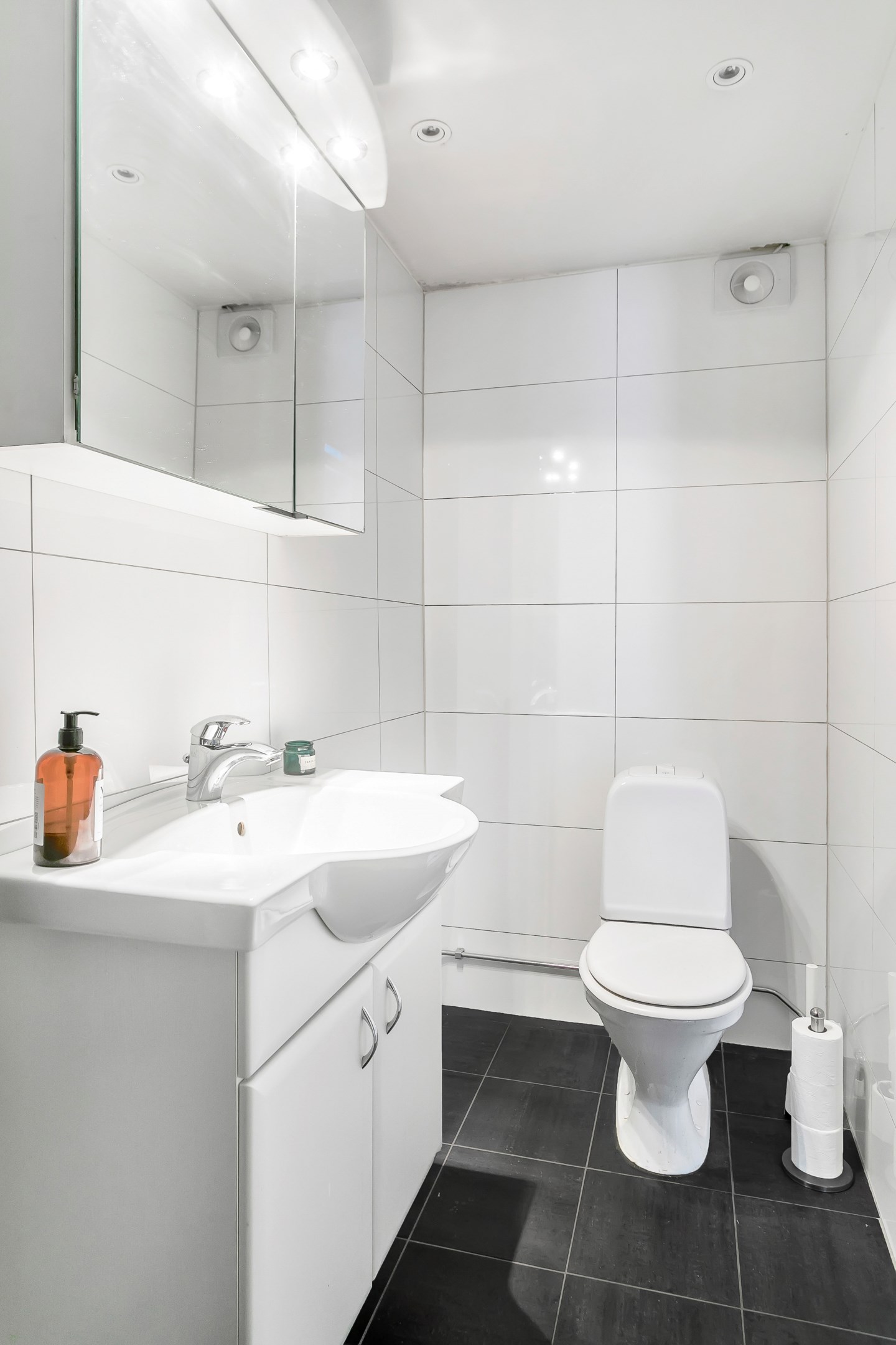 Bostadsbild från Svartbäcksgatan 21 F, Såld i Centrum, Uppsala