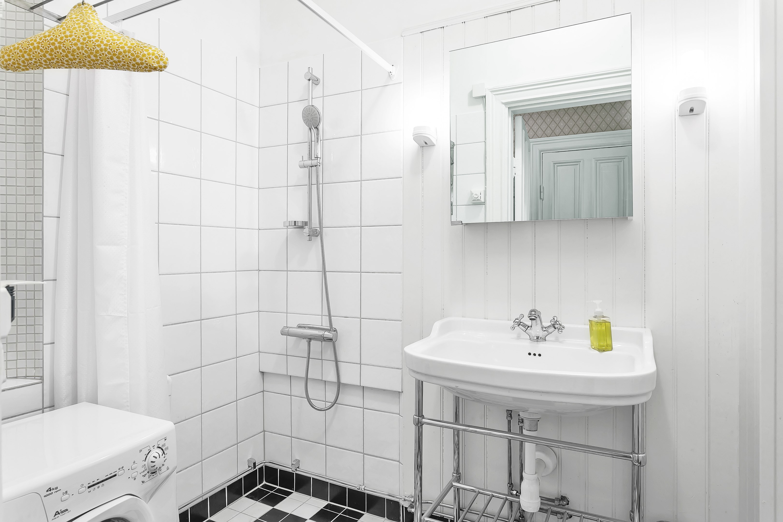 Bostadsbild från Kungsgatan 37B, Såld i Centrum, Uppsala