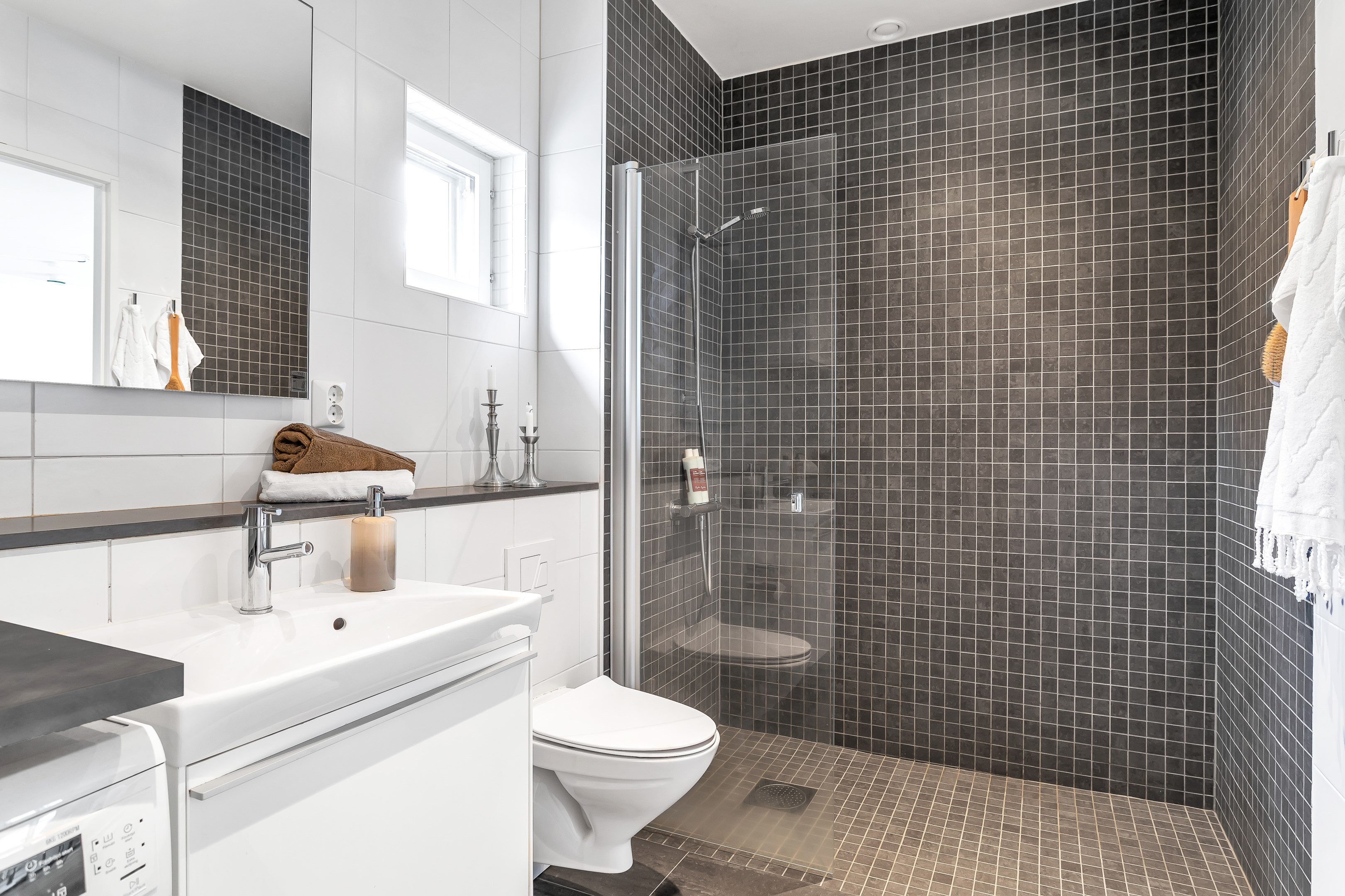 Bostadsbild från Norbyvägen 46G, Såld i Sommarro, Uppsala