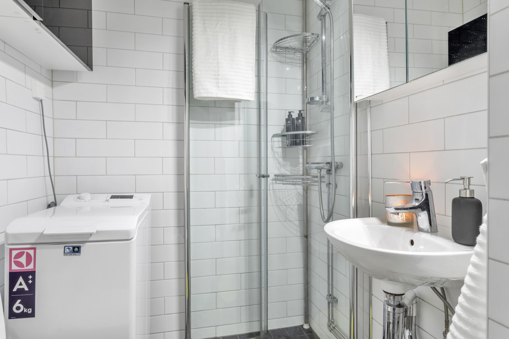 Bostadsbild från Svartbäcksgatan 83A, Såld i Svartbäcken, Uppsala