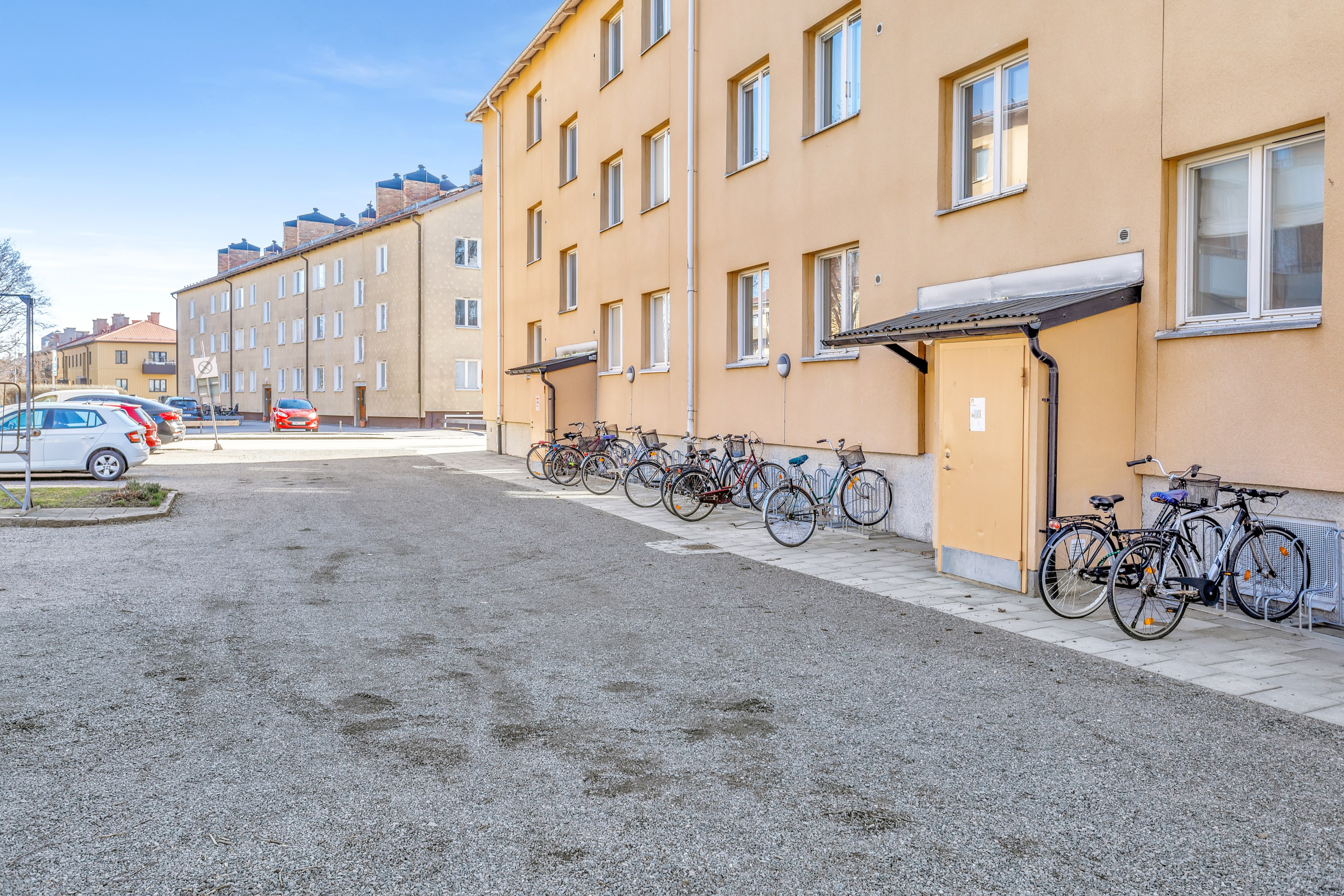 Bostadsbild från Svartbäcksgatan 83A, Såld i Svartbäcken, Uppsala