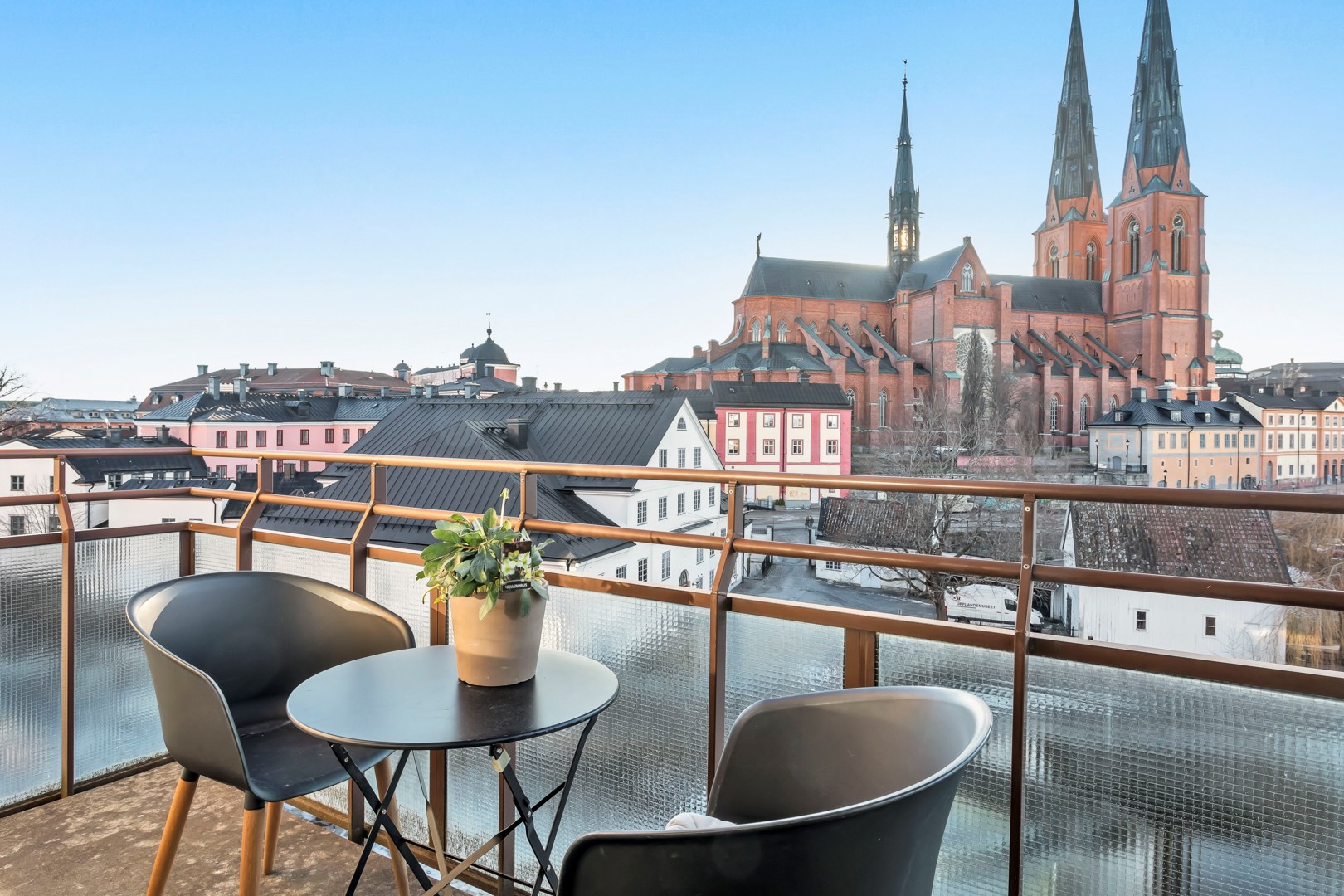 Bostadsbild från Östra ågatan 17, Såld i Centrum, Uppsala