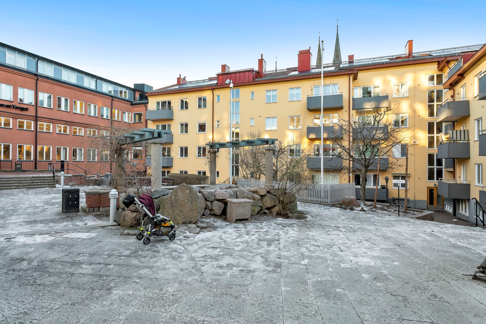 Bostadsbild från Östra ågatan 17, Såld i Centrum, Uppsala