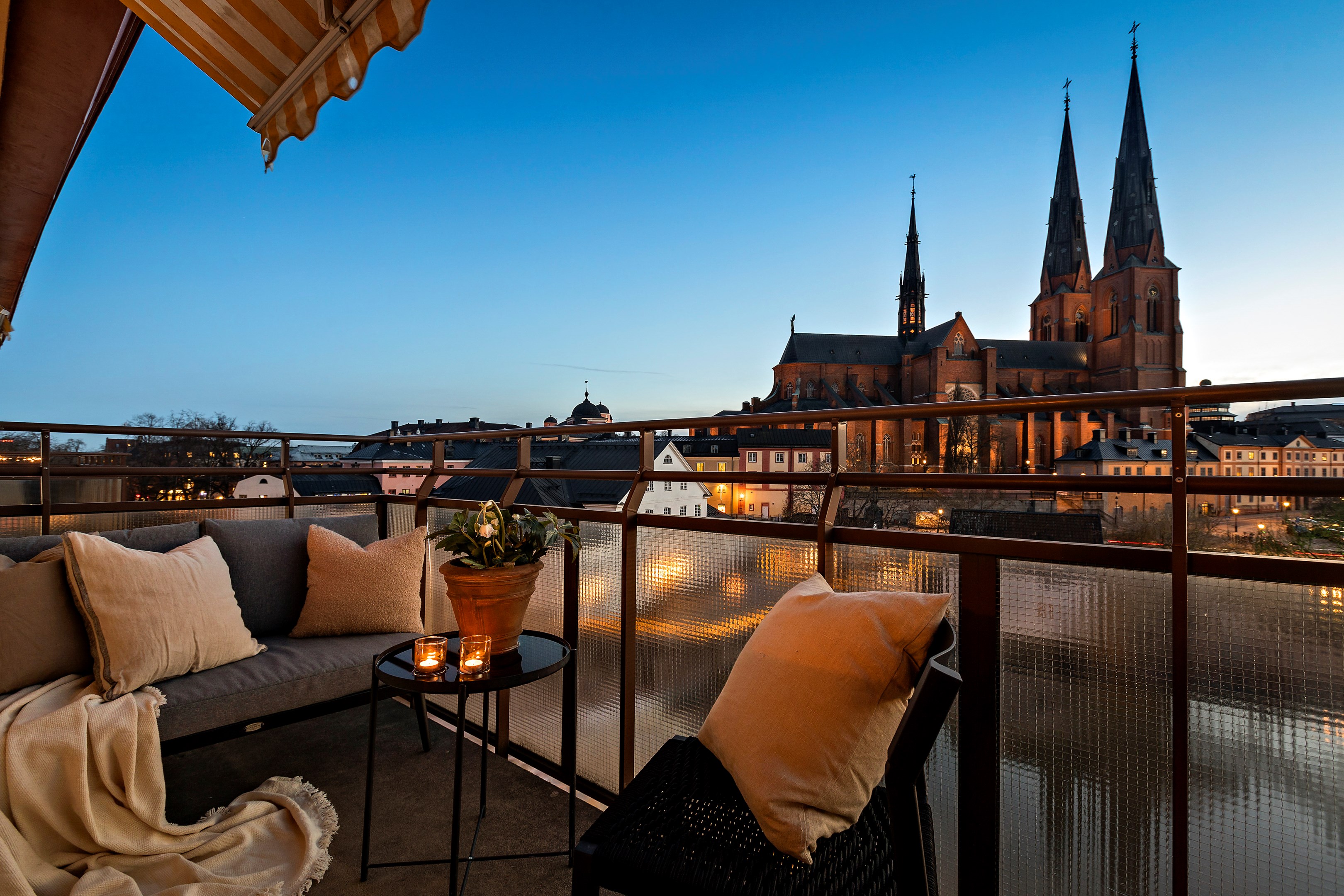 Bostadsbild från Östra ågatan 17, Såld i Centrum, Uppsala