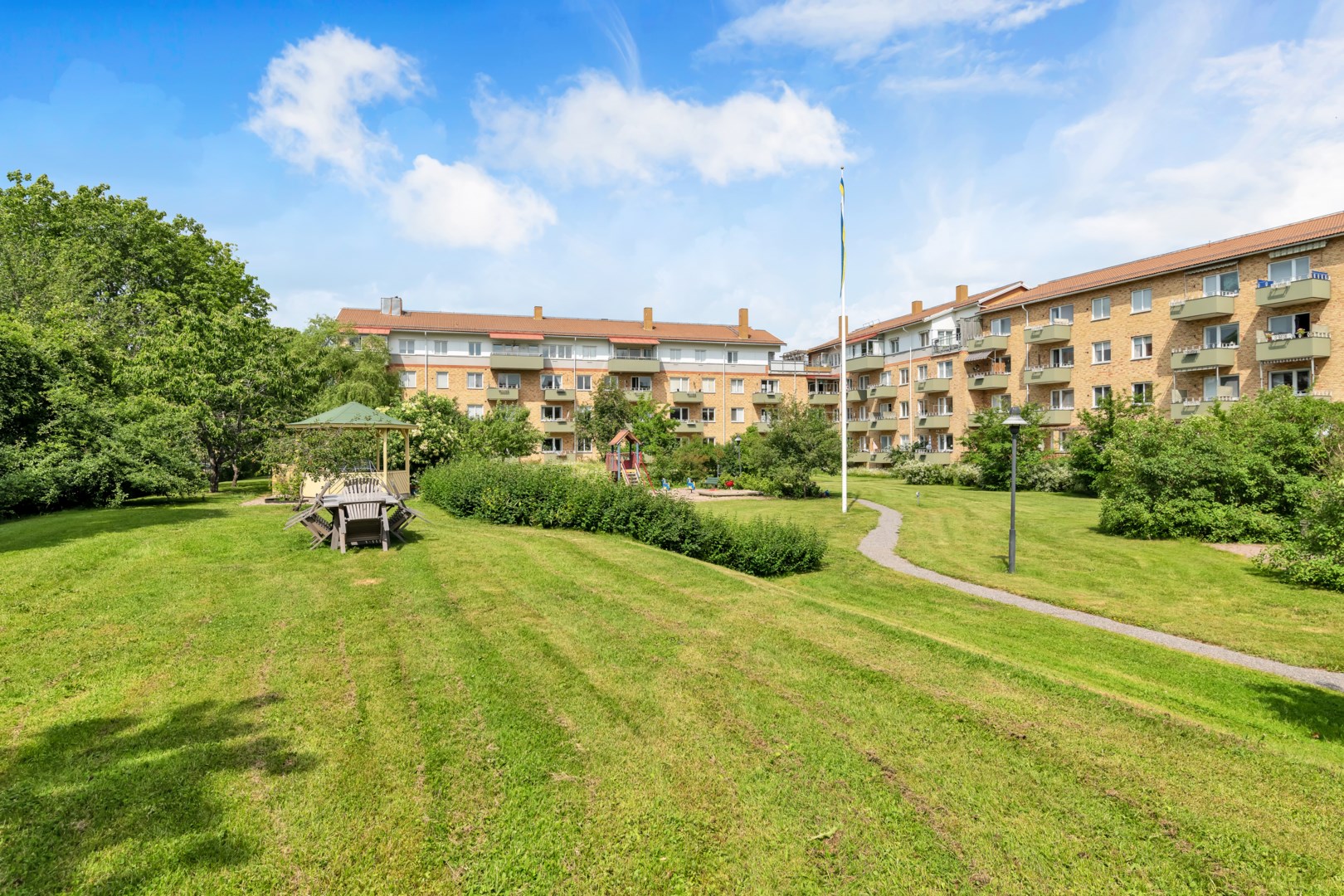 Bostadsbild från Prästgårdsgatan 12B, Såld i Stabby, Uppsala