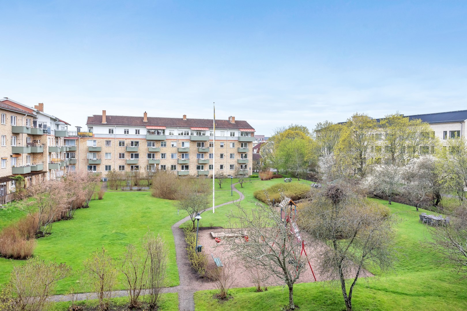 Bostadsbild från Prästgårdsgatan 12B, Såld i Stabby, Uppsala