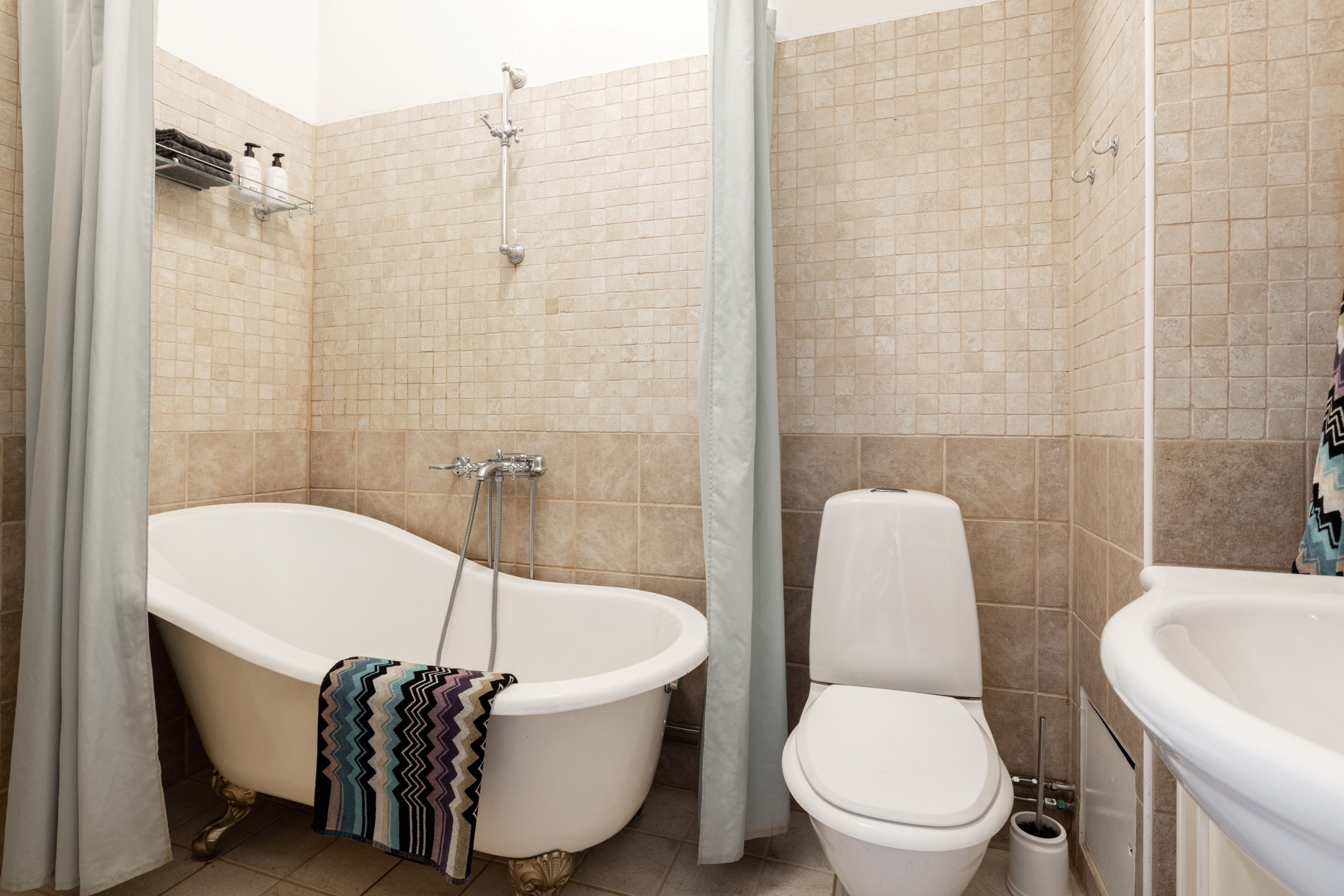 Bostadsbild från Nybrogatan 75, Såld i Östermalm, Stockholm