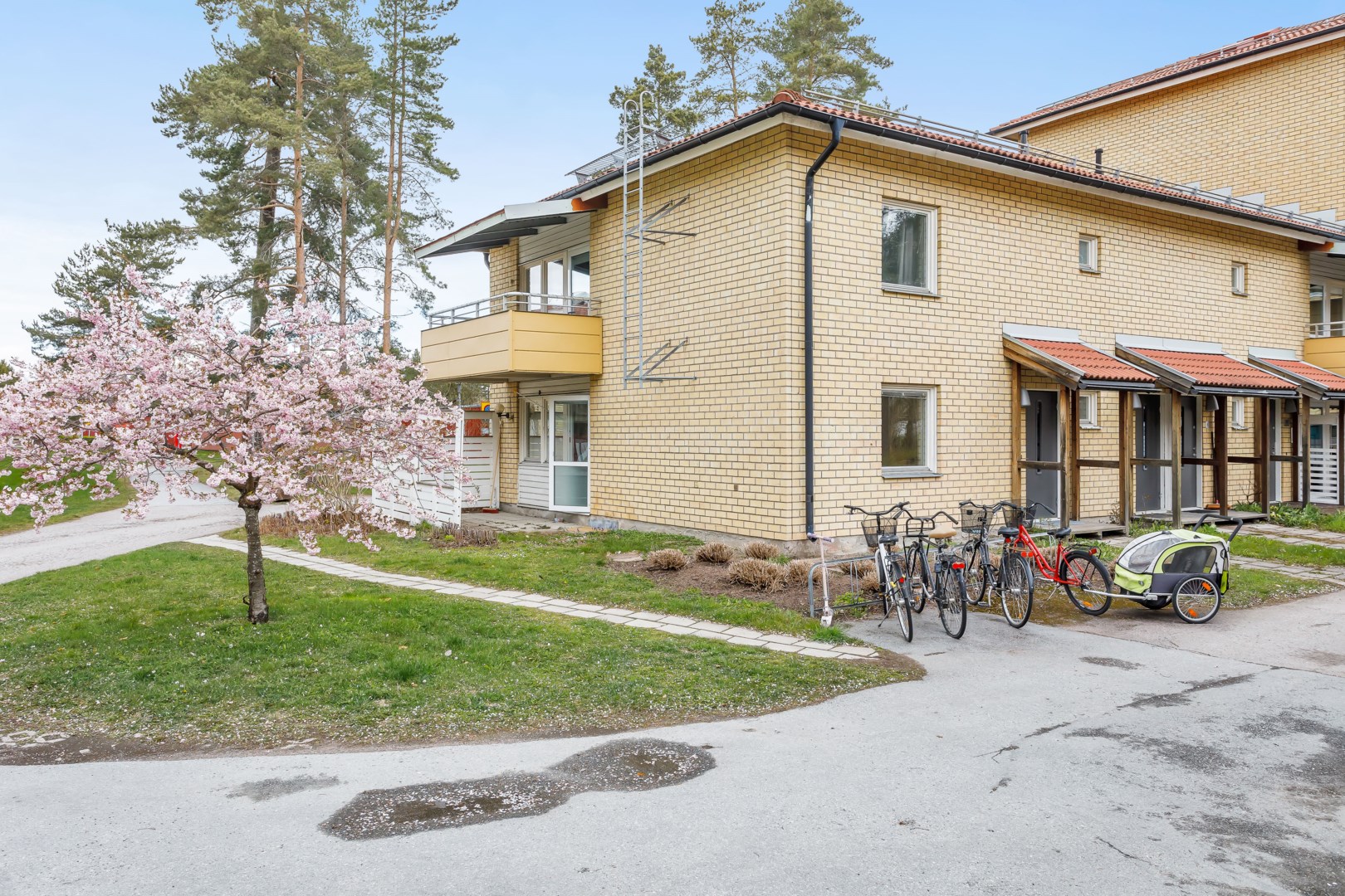 Bostadsbild från Bergslagsresan 2, Såld i Sävja, Uppsala