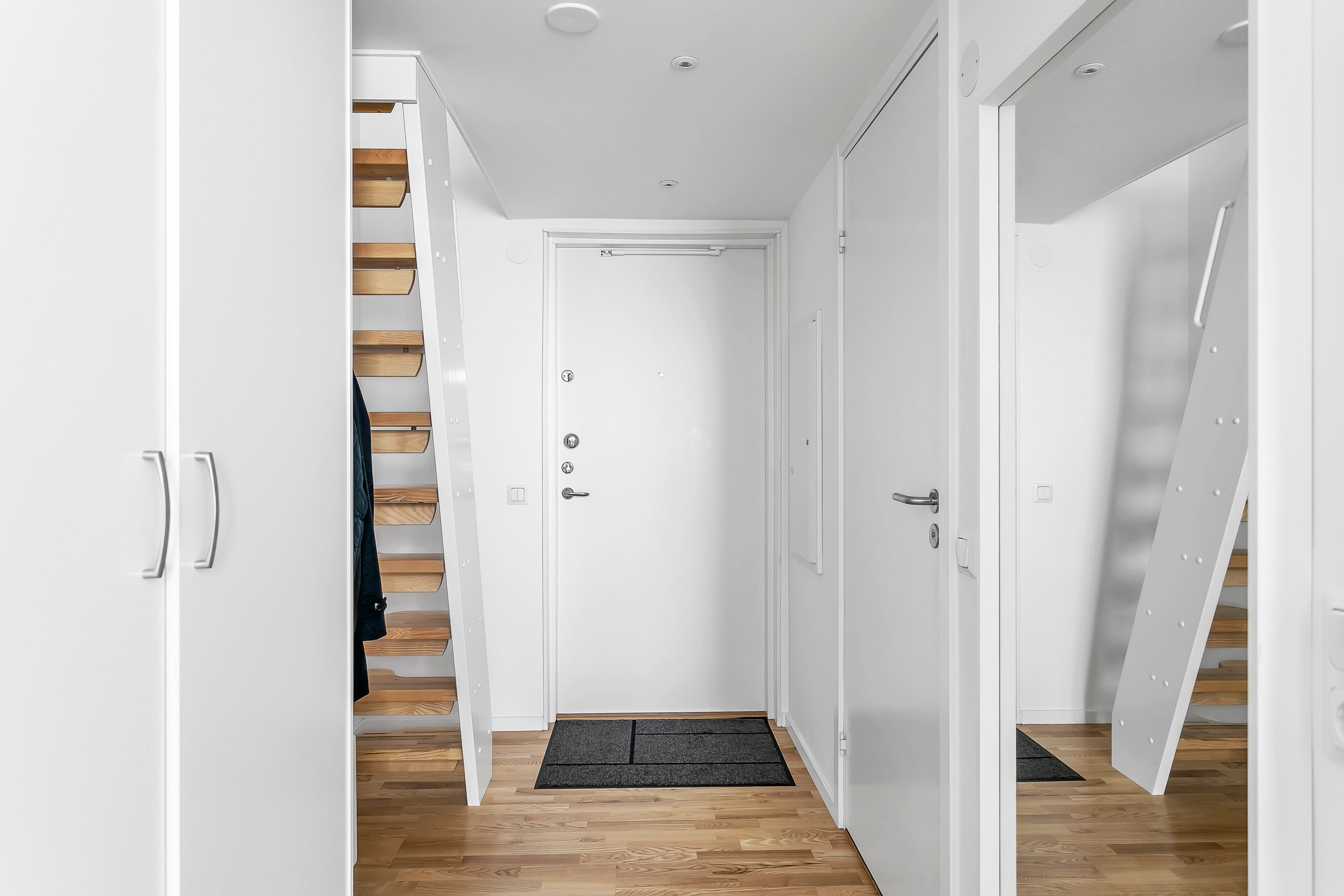 Bostadsbild från Rosendalsvägen 12, Såld i Rosendal, Uppsala