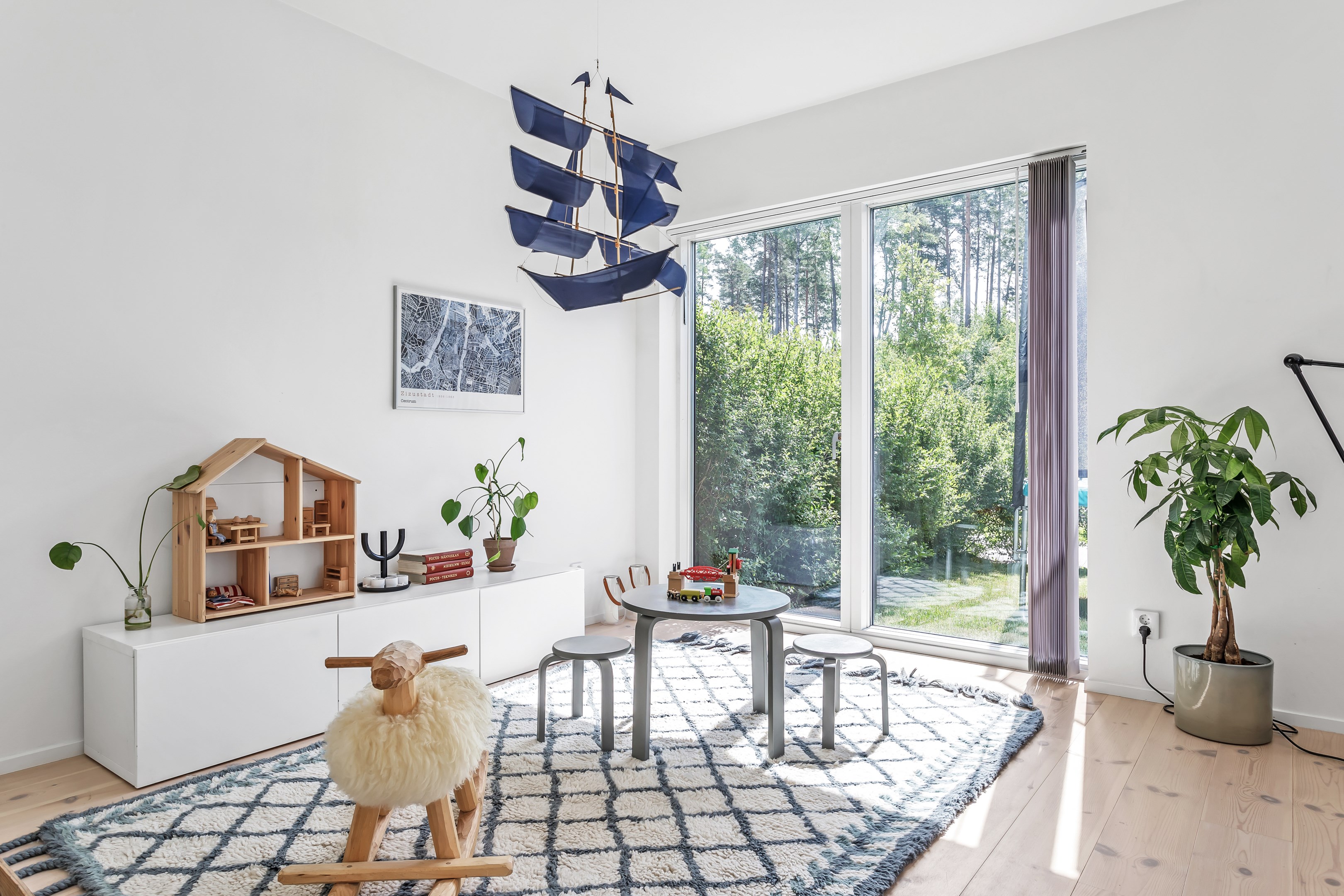 Bostadsbild från Storstensvägen 40, Såld i Lindbacken, Uppsala