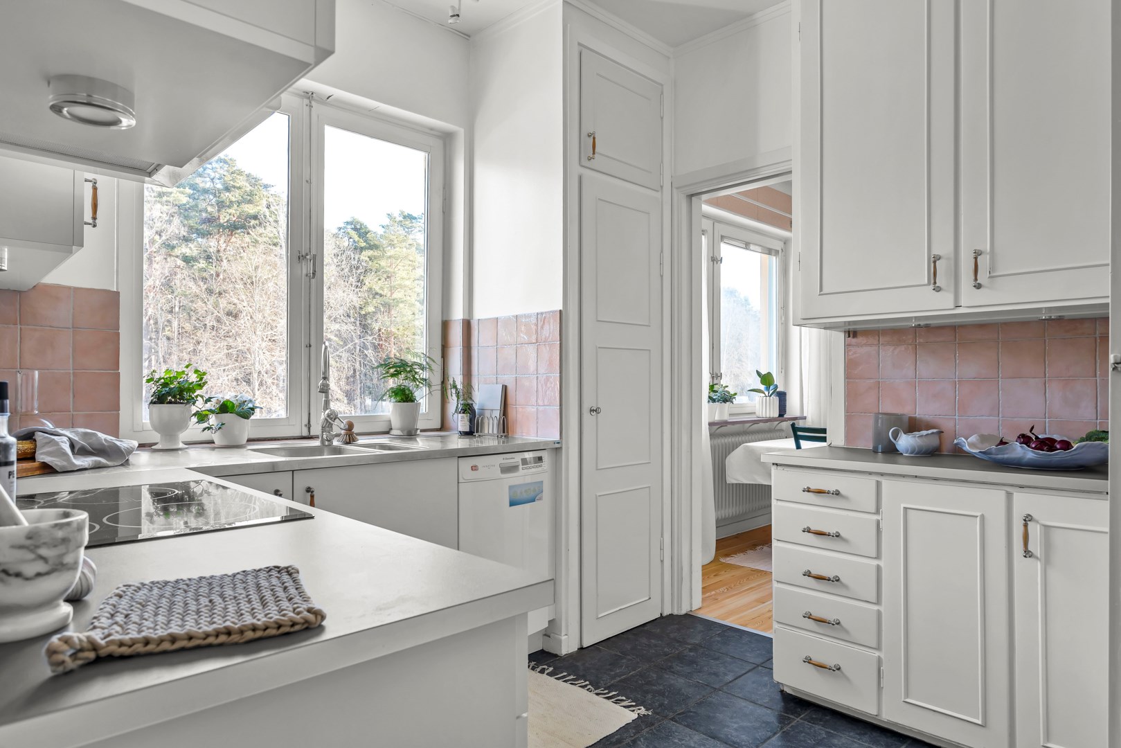 Bostadsbild från Norbyvägen 71B, Såld i Sommarro, Uppsala