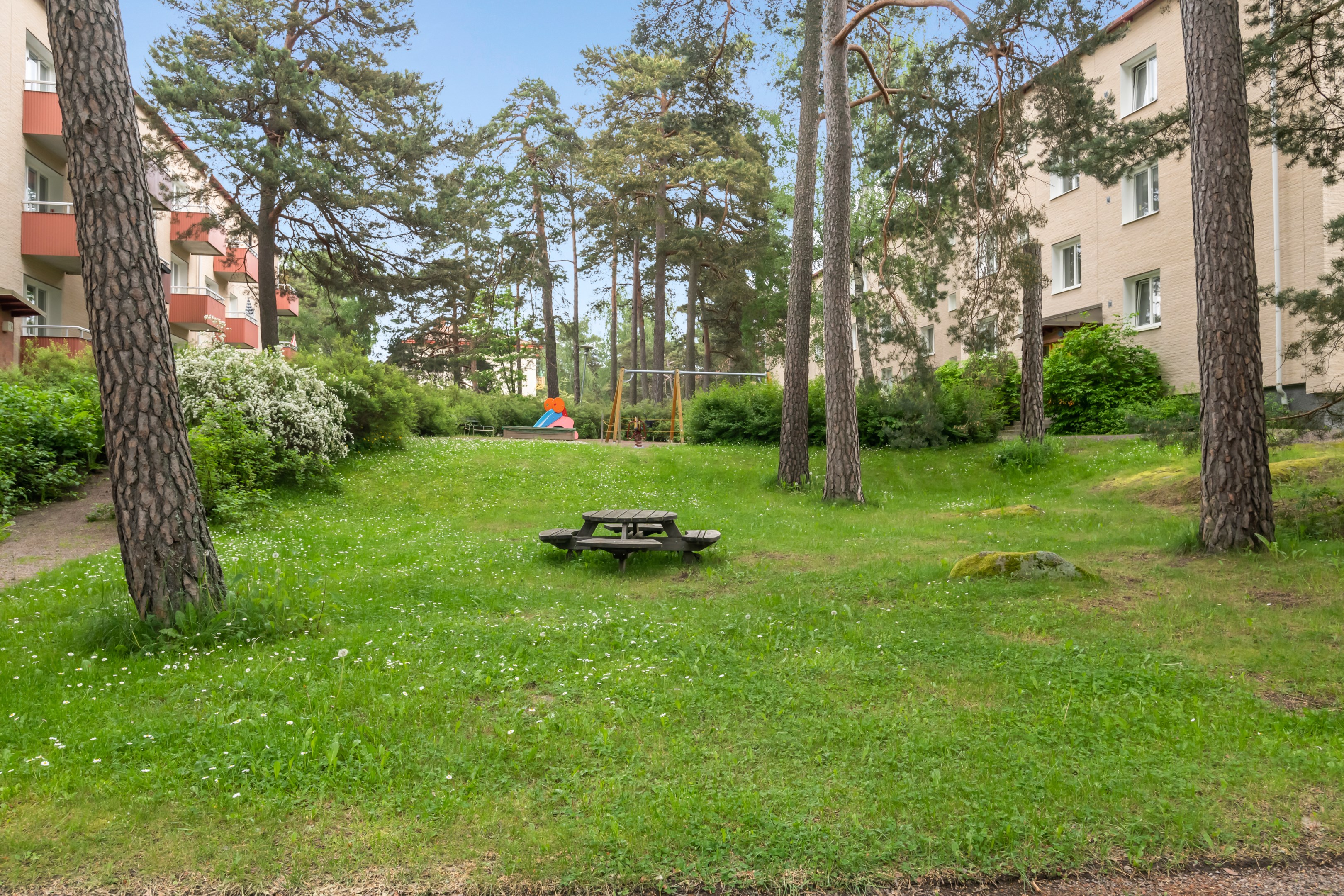 Bostadsbild från Lindsbergsgatan 9B, Såld i Sommarro, Uppsala